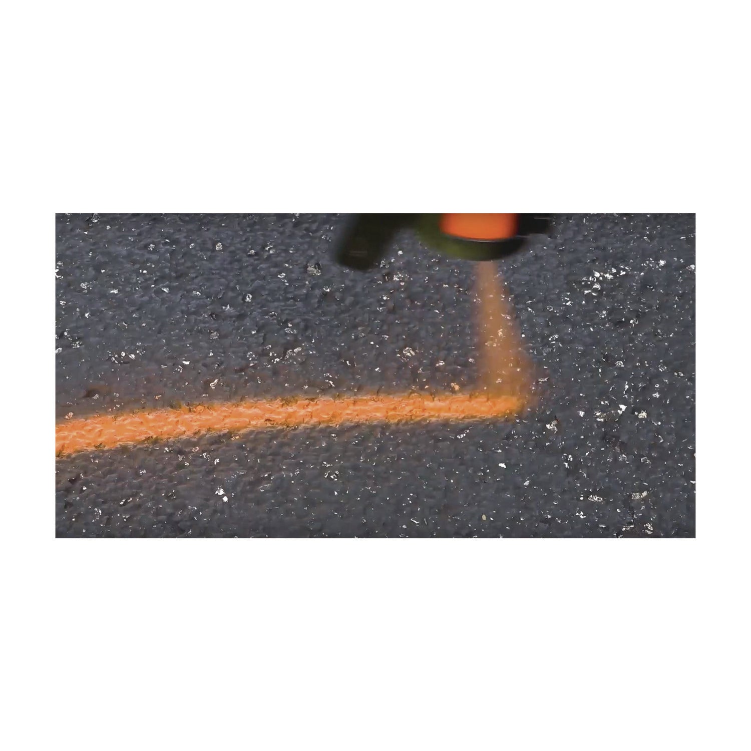 Rust-Oleum® Industrial Choice M1800 System Water-Based Precision Line Marking Paint, Flat White, 17 oz Aerosol Can, 12/Carton