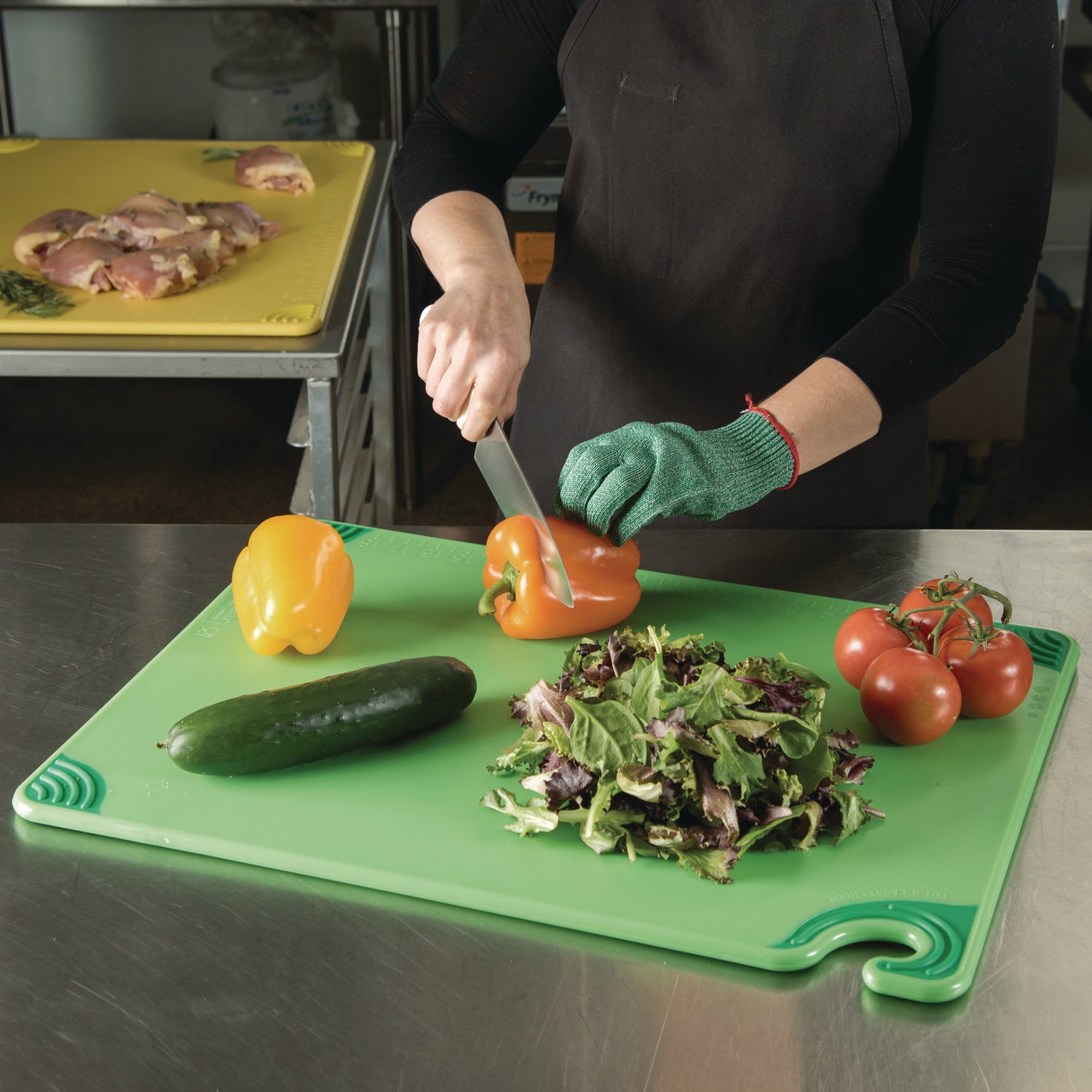 San Jamar® Saf-T-Grip Cutting Board, 24 x 18 x 0.5, Green