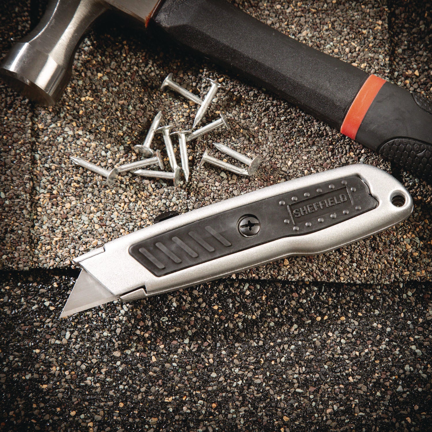 Sheffield Retractable Utility Knife, 1.25" Blade, 3.5" Plastic Handle, Black/Gray