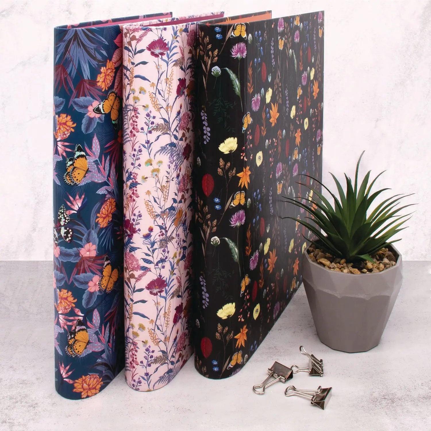 Rollbound Binder, 3 Rings, 1" Capacity, 11 x 8.5, Blue/Pink/Yellow PUKKA PAD® Flipcost