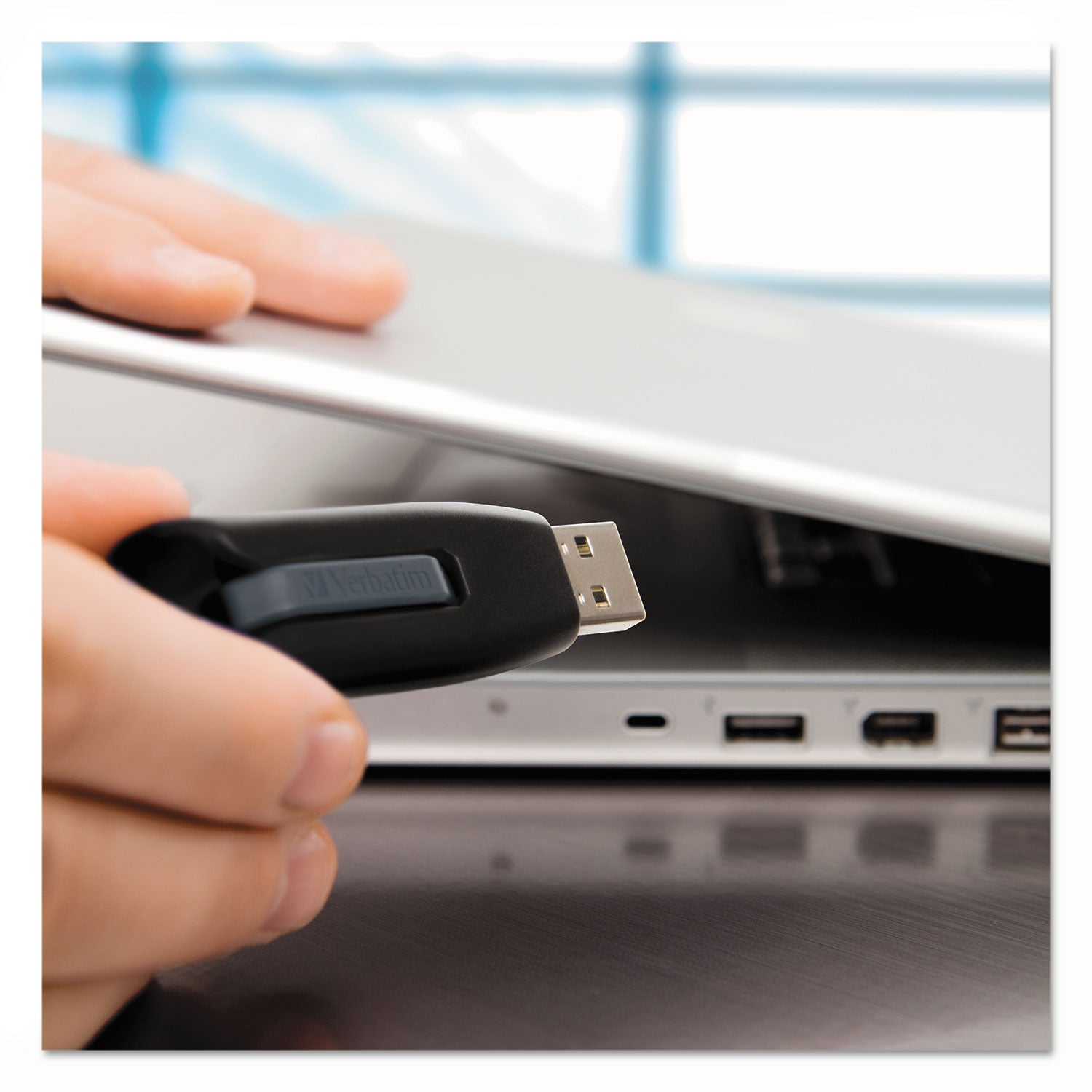 Verbatim® Store 'n' Go V3 Usb 3.0 Drive, 64 Gb, Black/gray