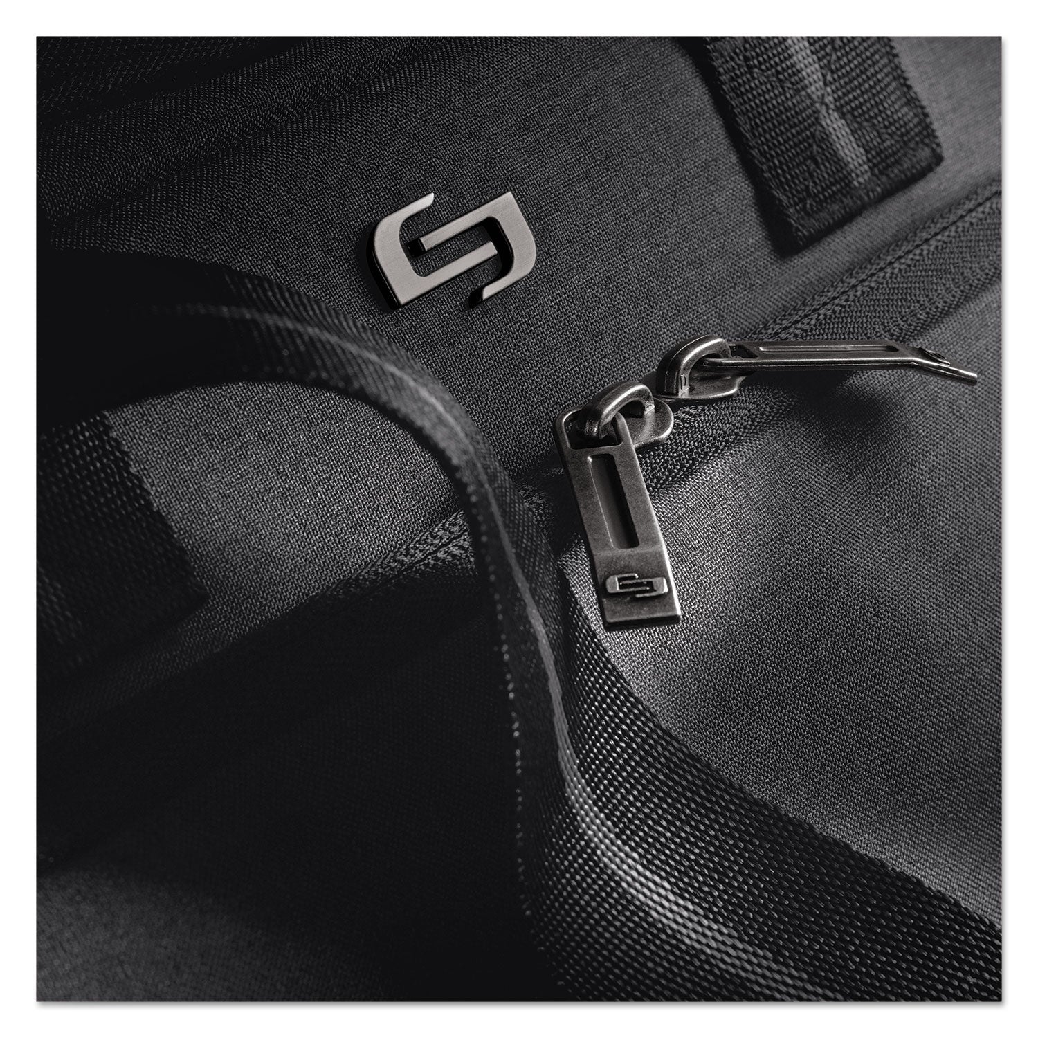 Solo Urban Slimbrief, Fits Devices Up to 15.6", Polyester, 16" x 3" x 11.5", Gray