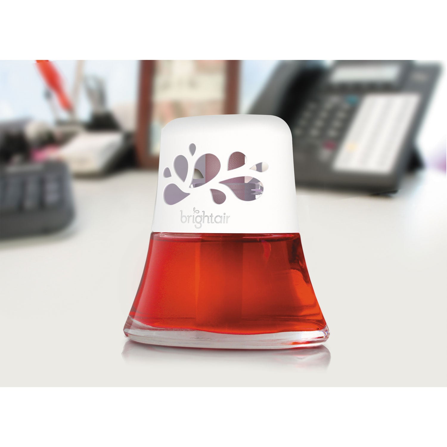 BRIGHT Air® Scented Oil Air Freshener, Macintosh Apple And Cinnamon, Red, 2.5 Oz