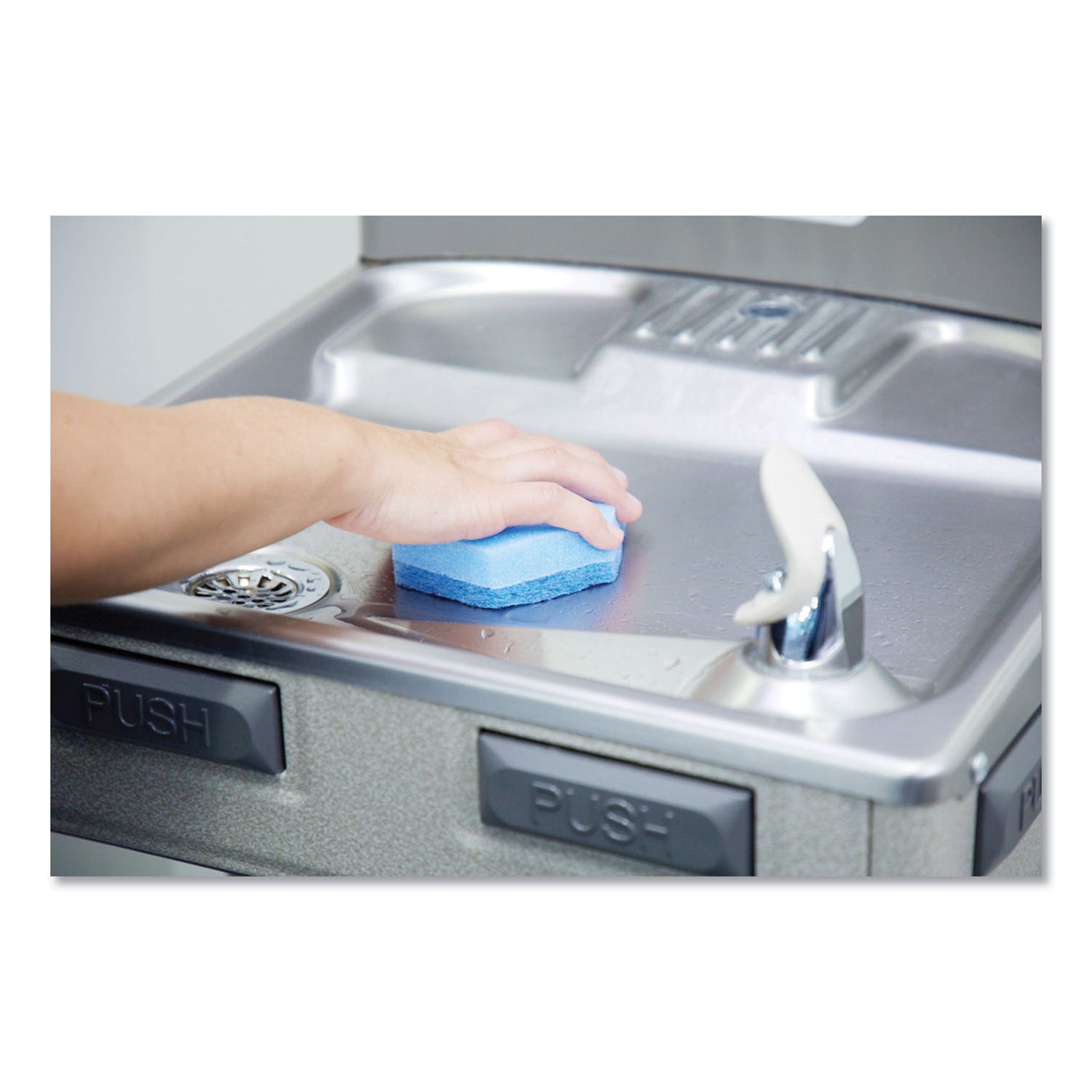 Scotch-Brite™ PROFESSIONAL Low Scratch Scour Sponge 3000hex, 4.45 X 3.85, Blue, 16/carton