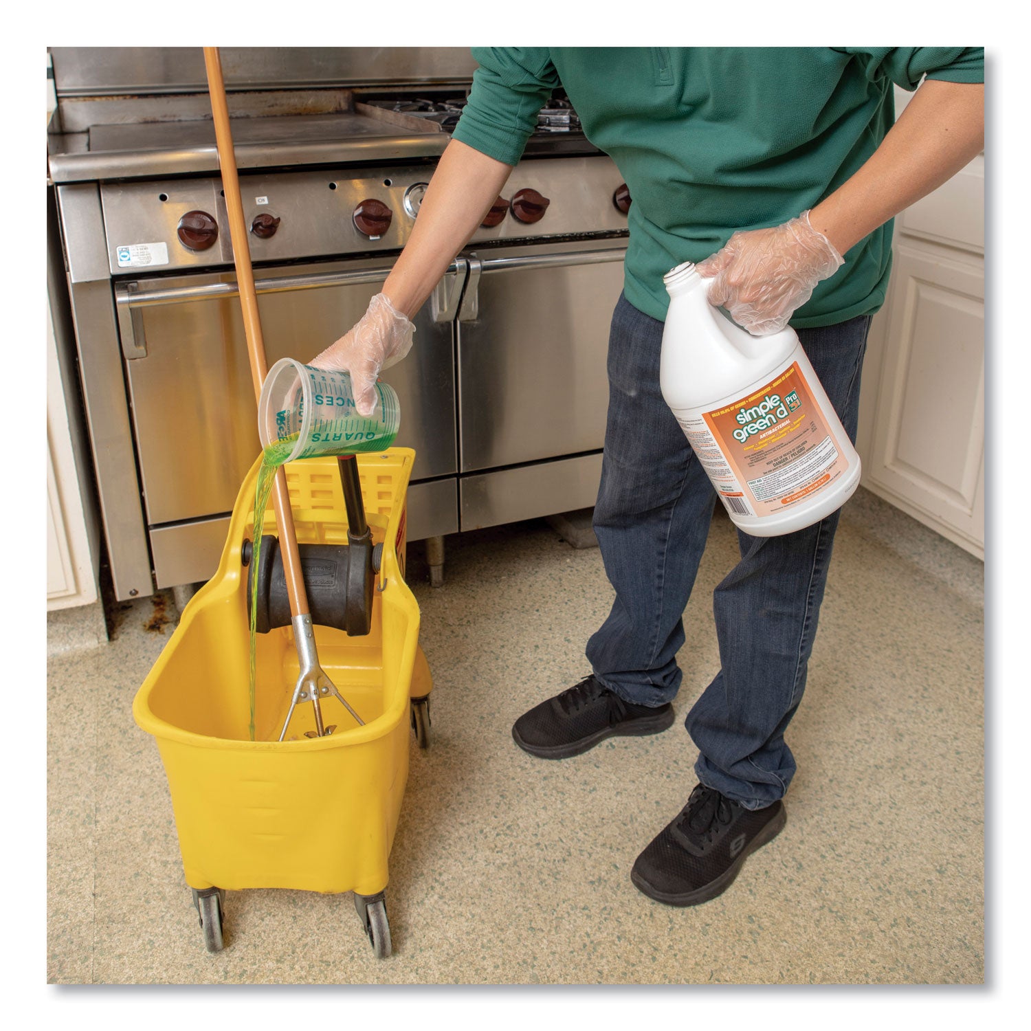 Simple Green® D Pro 3 Plus Antibacterial Concentrate, Herbal, 1 Gal Bottle, 6/carton