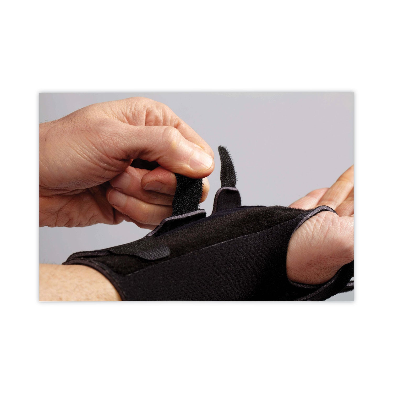 FUTURO™ Adjustable Reversible Splint Wrist Brace, Fits Wrists 5.5" to 8.5", Black