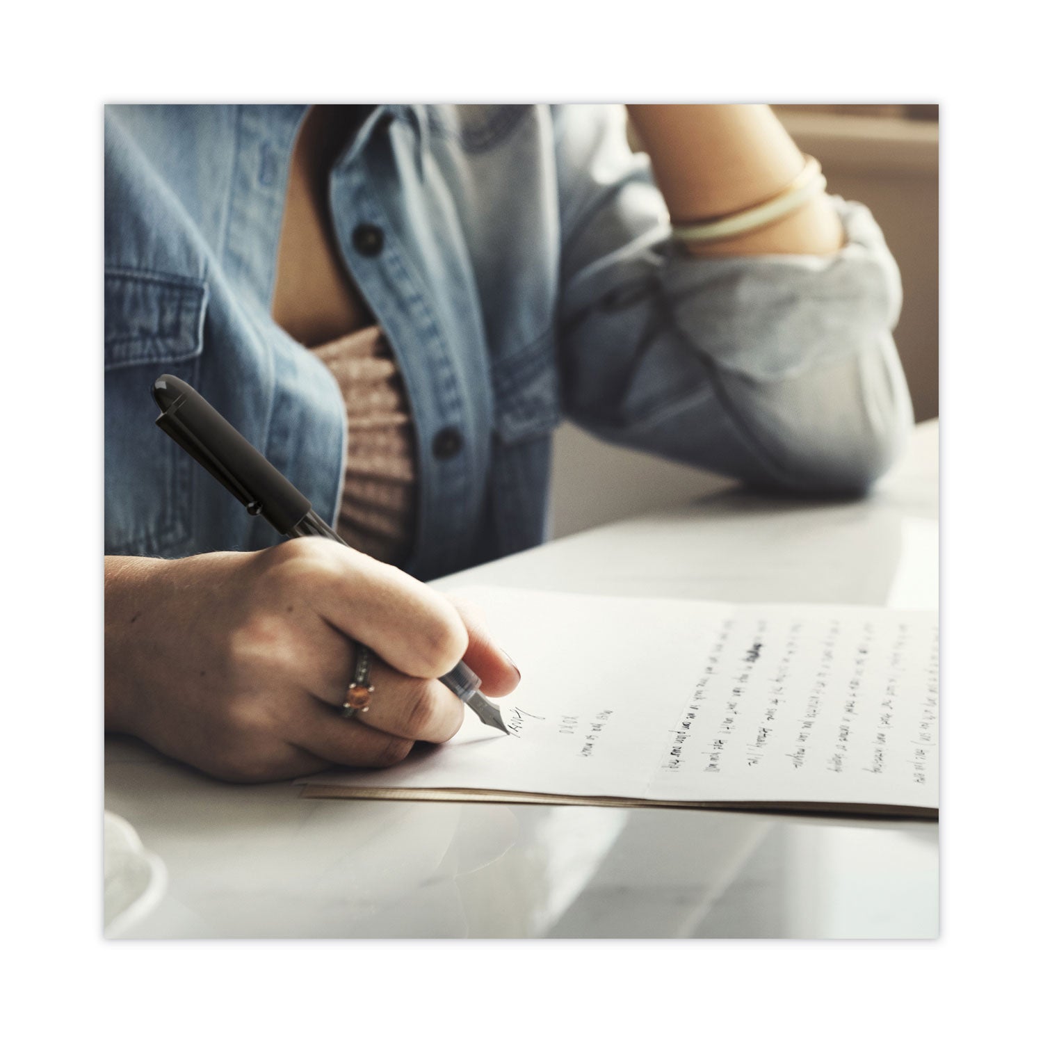 Pilot® Varsity Fountain Pen, Medium 1 mm, Black Ink, Clear/Black Barrel