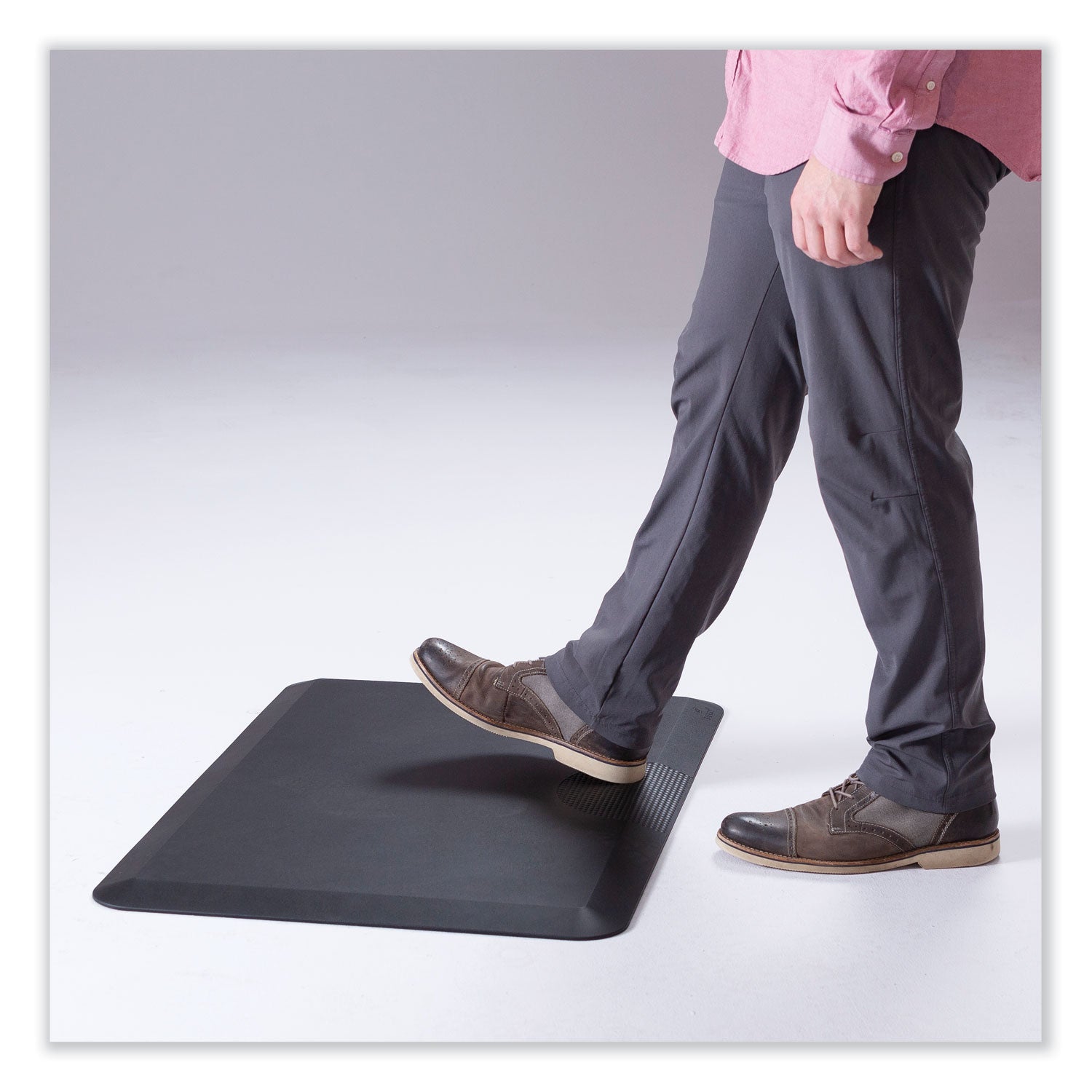 Safco® Anti-Fatigue Mat, 24 x 36, Black