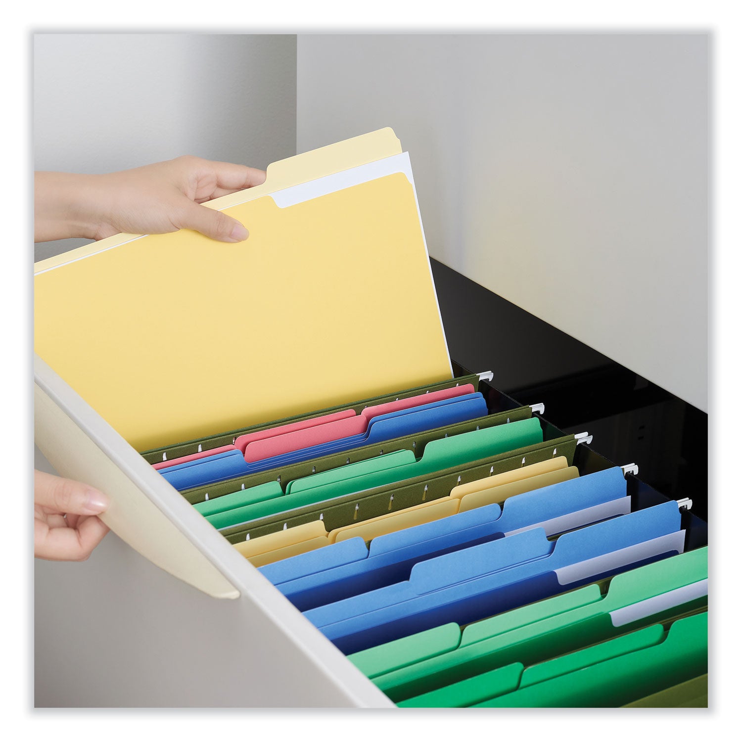 Universal® Interior File Folders, 1/3-Cut Tabs: Assorted, Letter Size, 11-pt Stock, Yellow, 100/Box