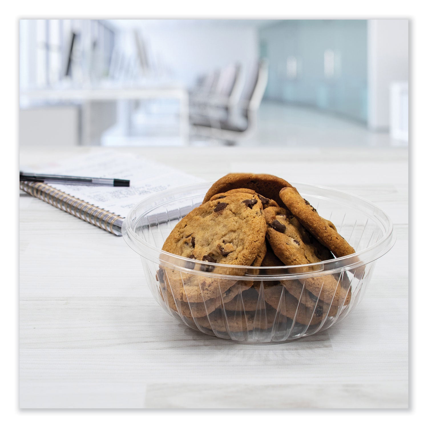 Dart® PresentaBowls Clear Bowls, 32 oz, Plastic, 63/Bag, 4 Bags/Carton, 252 Bowls/Carton