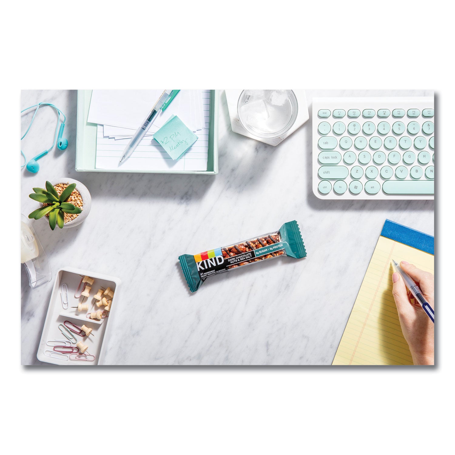 KIND Nuts And Spices Bar, Dark Chocolate Nuts And Sea Salt, 1.4 Oz, 12/box