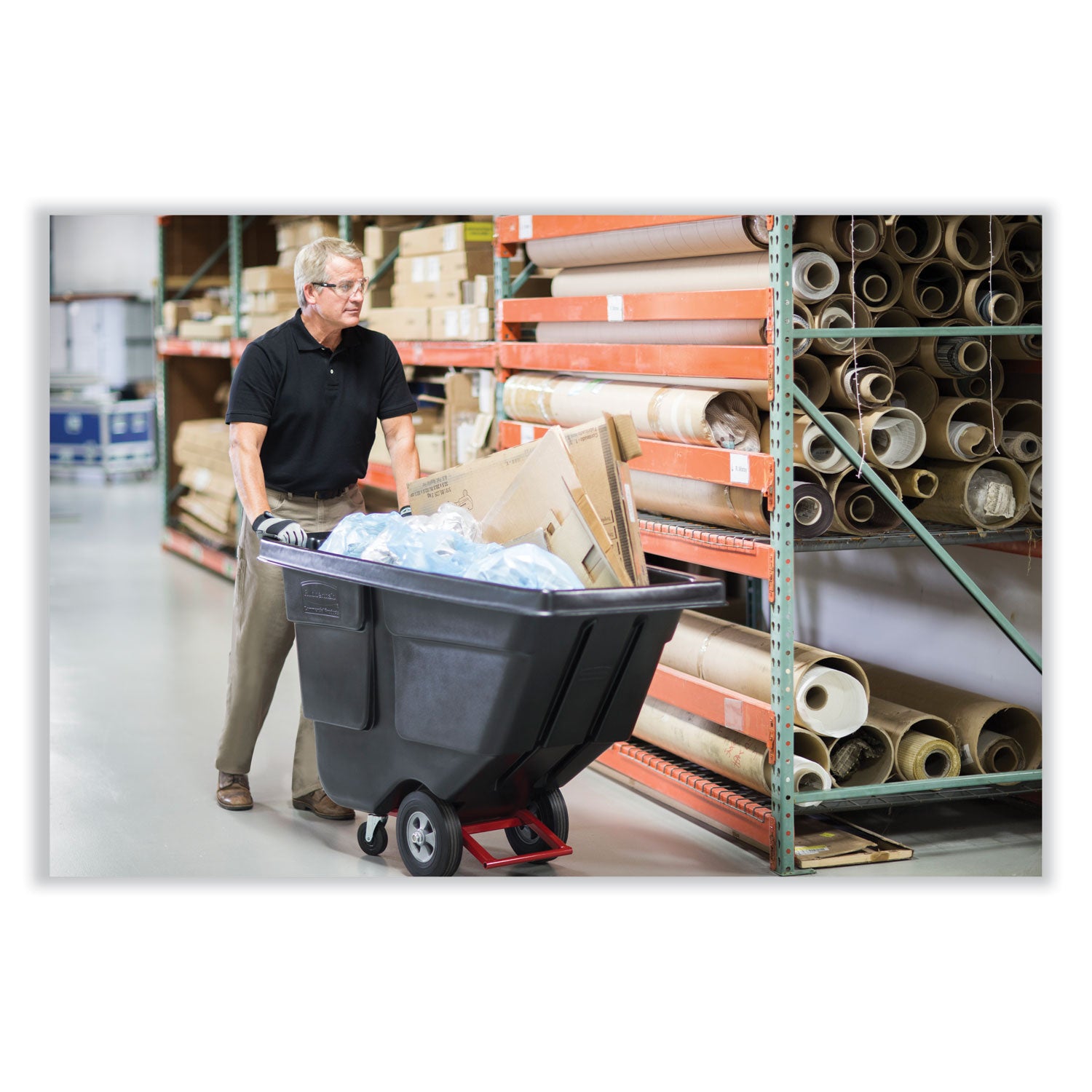 Rubbermaid® Commercial 0.5 cu yd BRUTE Rotomolded Tilt Truck, 450 lb Capacity, Black