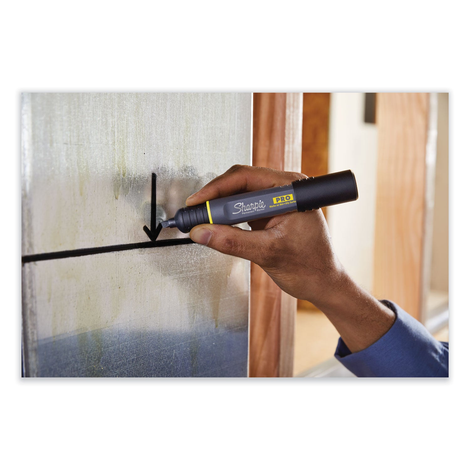 Sharpie® Pro Permanent Marker, Broad Chisel Tip, Black, Dozen