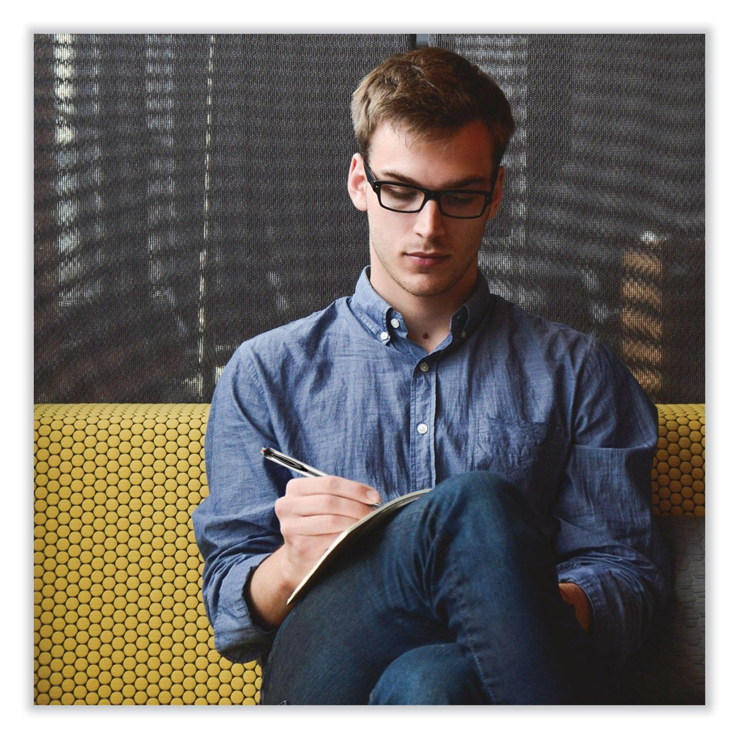 uniball® 207 Impact Gel Pen, Retractable, Bold 1 Mm, Red Ink, Black/red Barrel