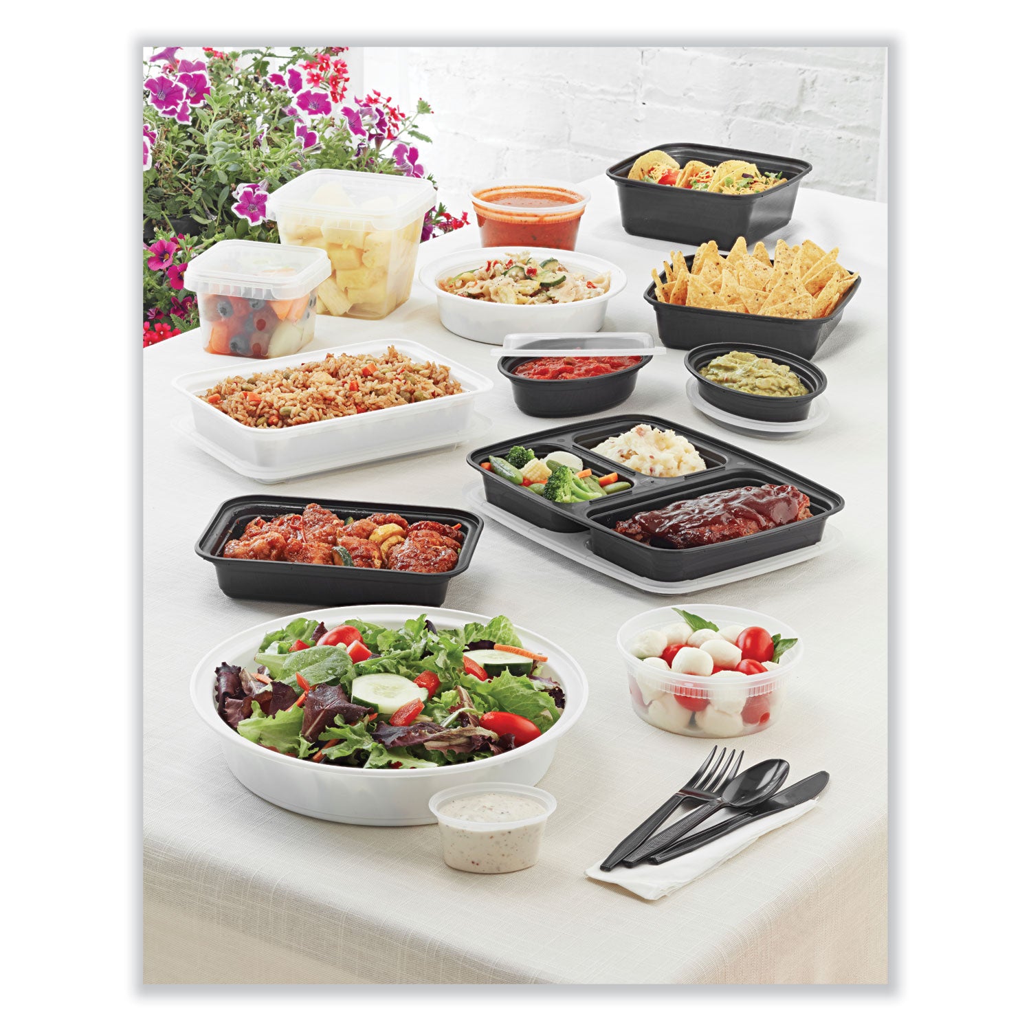 Pactiv Evergreen Newspring VERSAtainer Microwavable Containers, Round, 3 Compartments, 39 oz, 9 x 9 x 2.25, Black/Clear, Plastic, 150/Carton