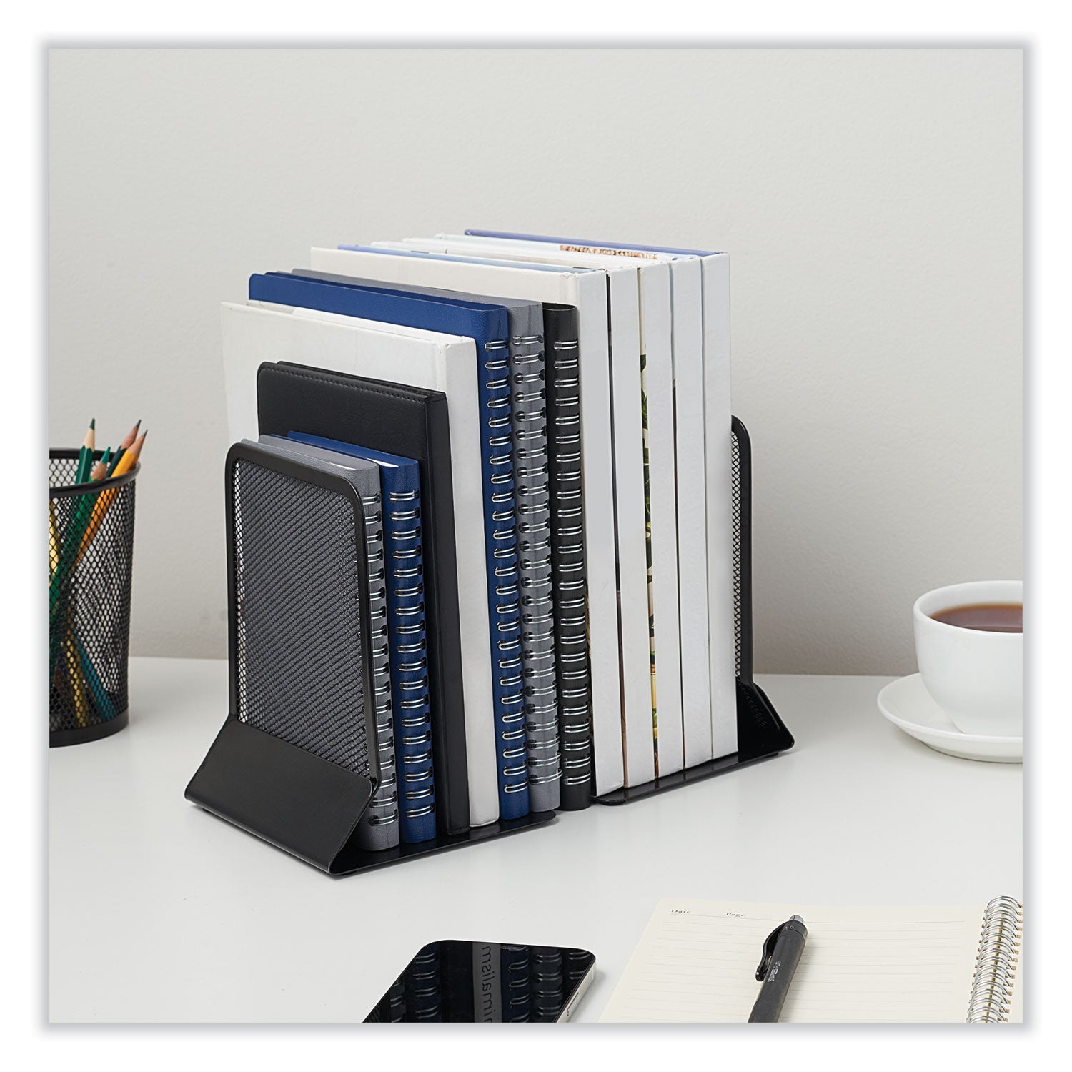 Universal® Metal Mesh Bookends, Nonskid, 5.38 x 5.38 x 6.75, Black, 1 Pair