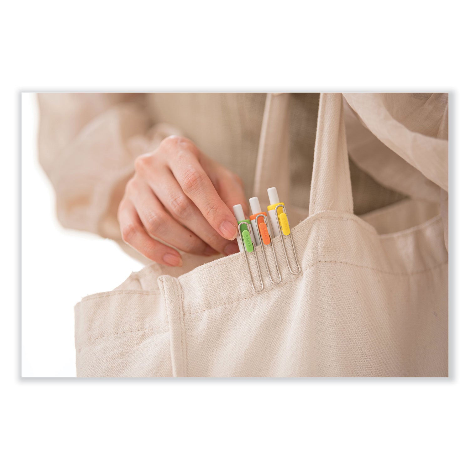 uniball® uniONE Gel Pen, Retractable, Medium 0.7 mm, Black Ink, White/Black Barrel, Dozen