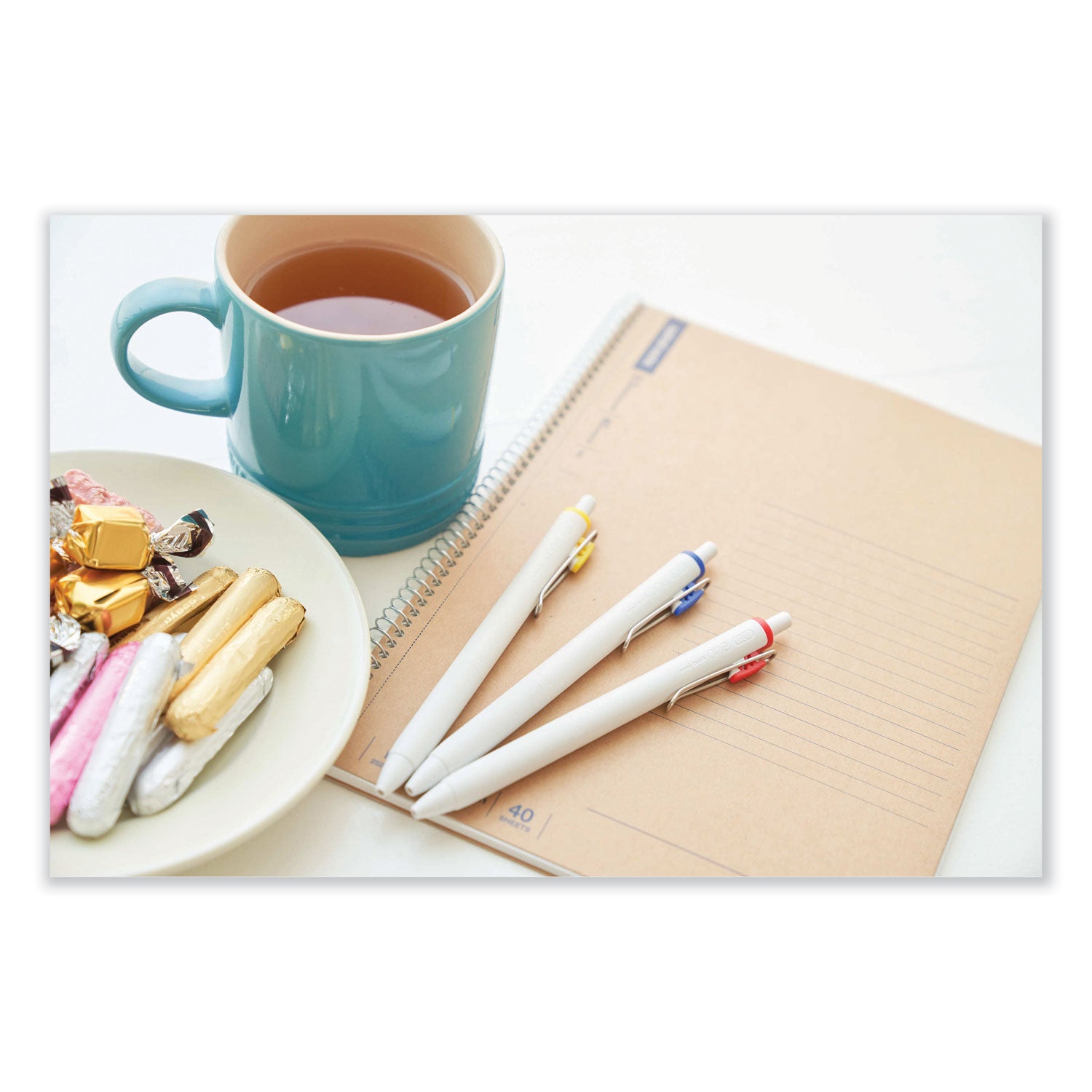 uniball® uniONE Gel Pen, Retractable, Medium 0.7 mm, Black Ink, White/Black Barrel, Dozen