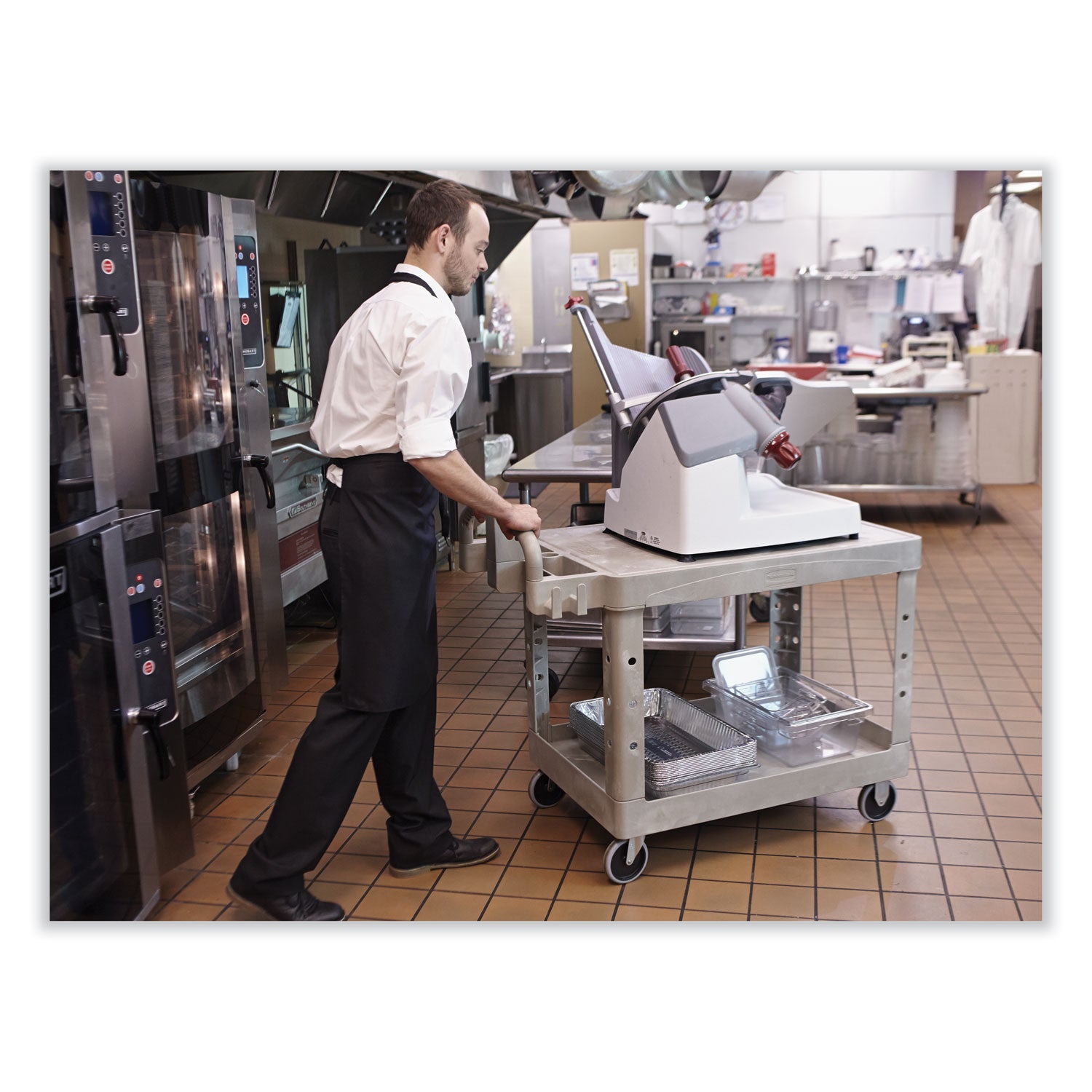 Rubbermaid® Commercial Flat Shelf Utility Cart, Plastic, 2 Shelves, 500 lb Capacity, 25.25" x 44" x 38.13", Black