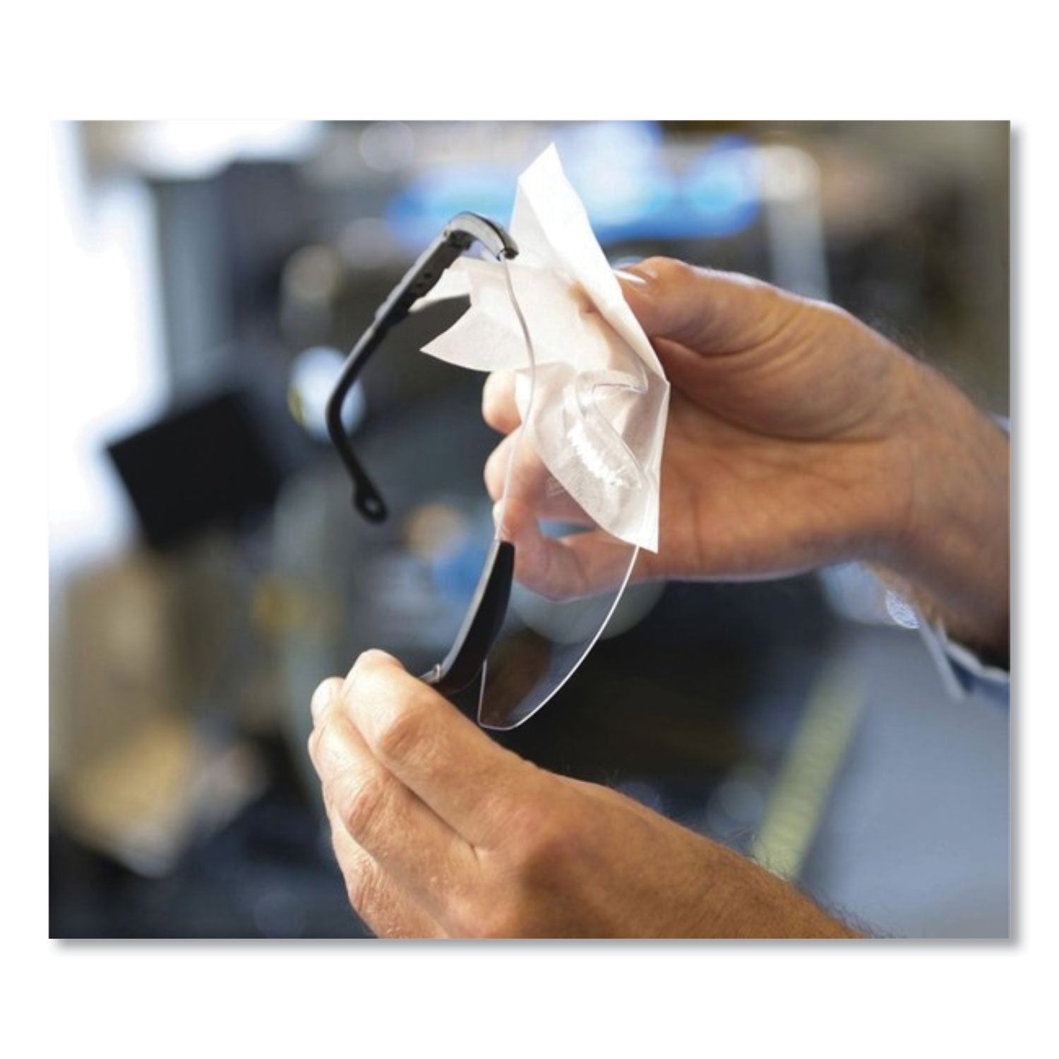 Honeywell Uvex™ Clear Lens Cleaning Solution, 1 gal Bottle