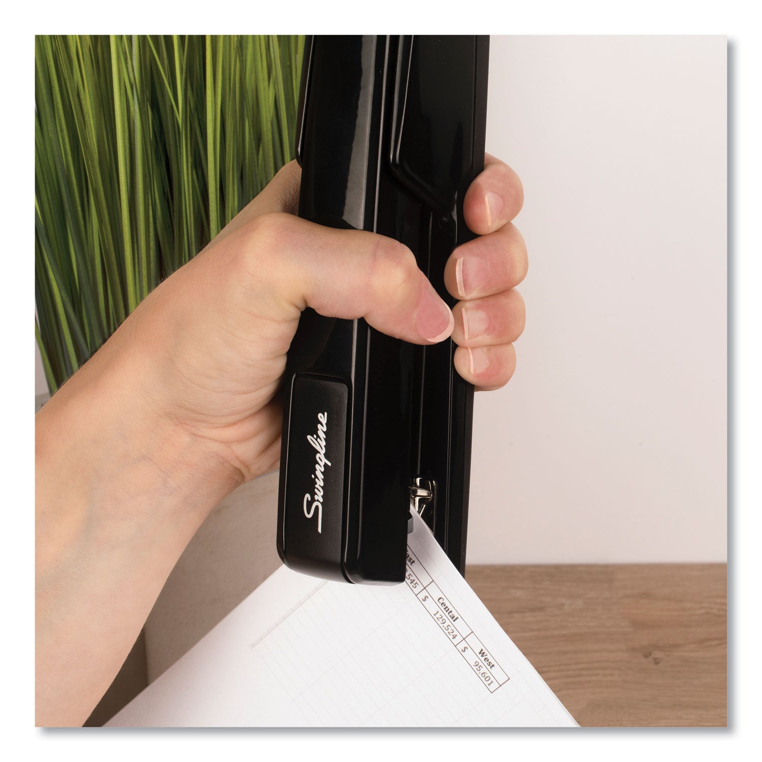 Swingline® 747 Classic Full Strip Stapler, 30-Sheet Capacity, Black