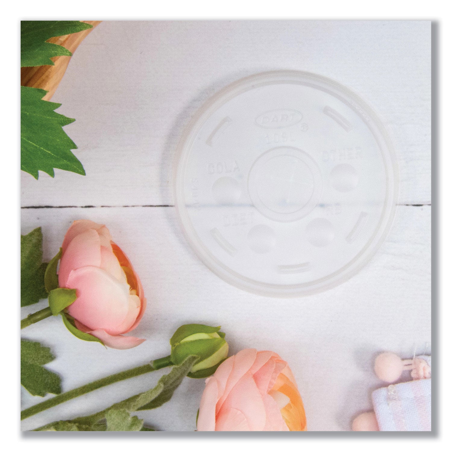 Dart® Plastic Cold Cup Lids, Fits 10 oz Cold Cups, Translucent, 100/Pack, 10 Packs/Carton