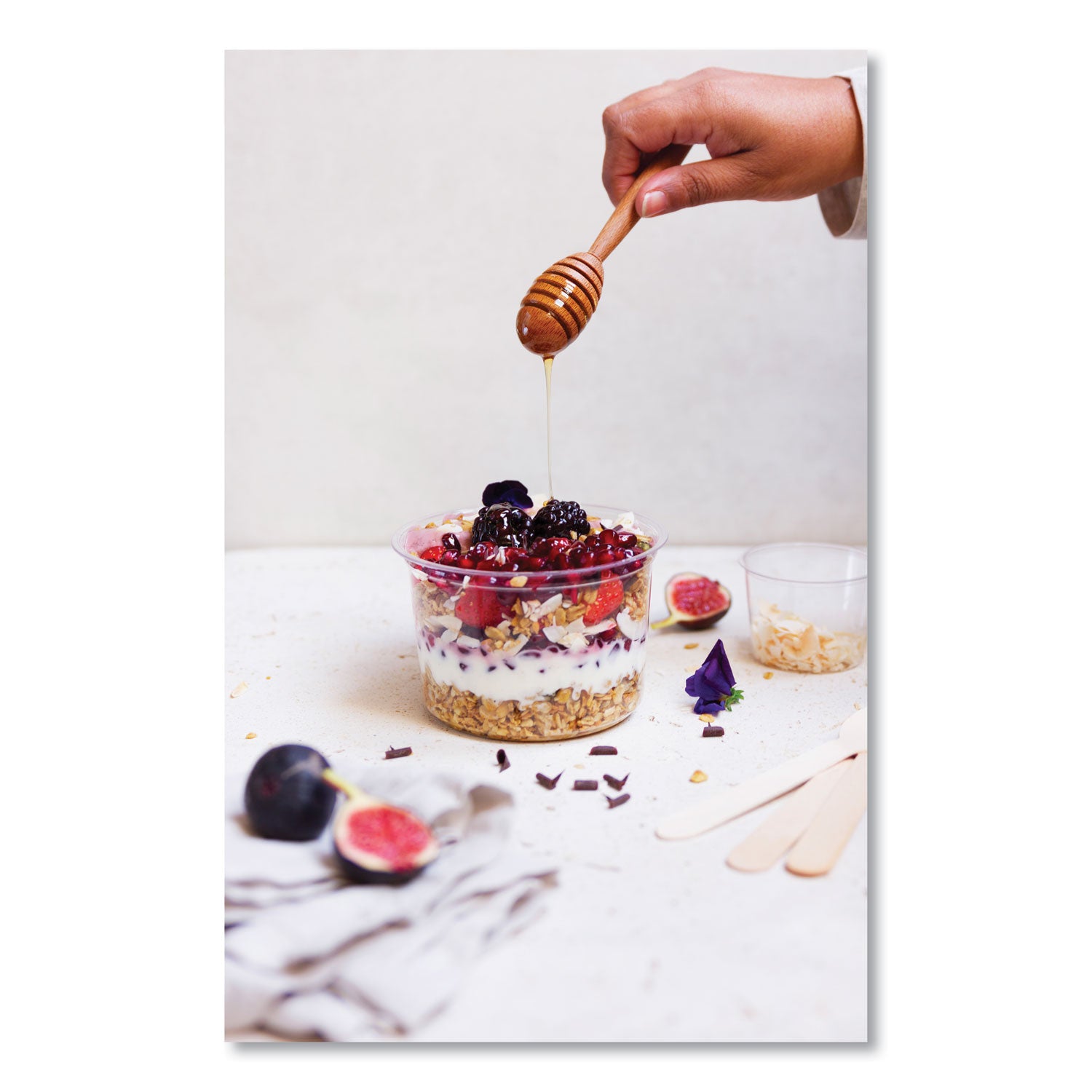 Vegware™ Round Deli Pots, Compostable, 16 oz, 4.6 Diameter x 3" h, Clear, Plastic, 500/Carton