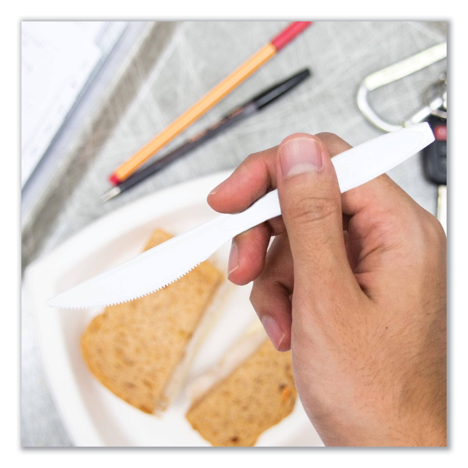 SOLO® Impress Heavyweight Full-Length Polystyrene Cutlery, Knife, Plastic, White, 100/Box