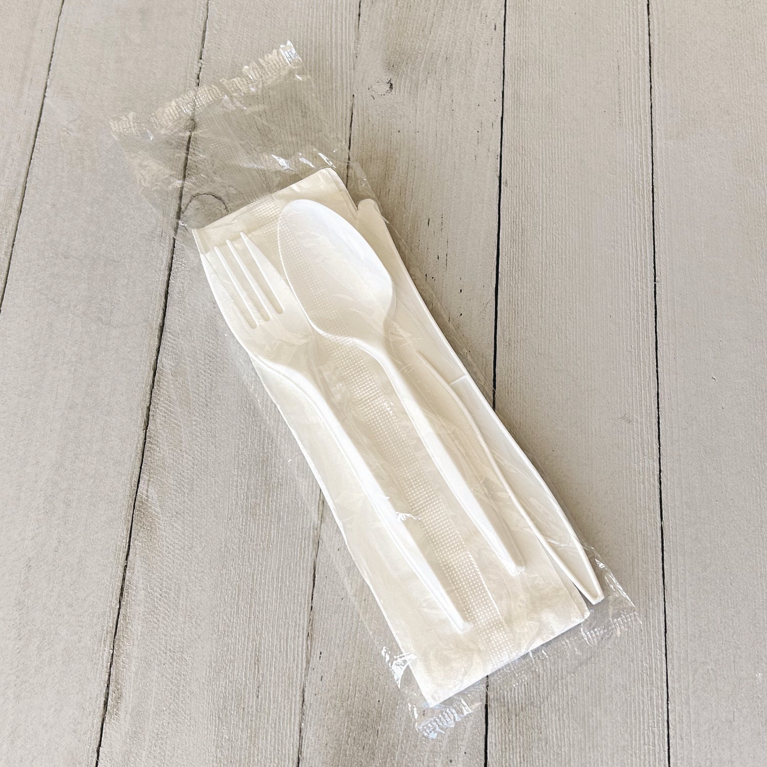 Boardwalk® Four-Piece Polypropylene Cutlery Kit, Mediumweight, Fork/Knife/Napkin/Spoon, Plastic, White, 250/Carton