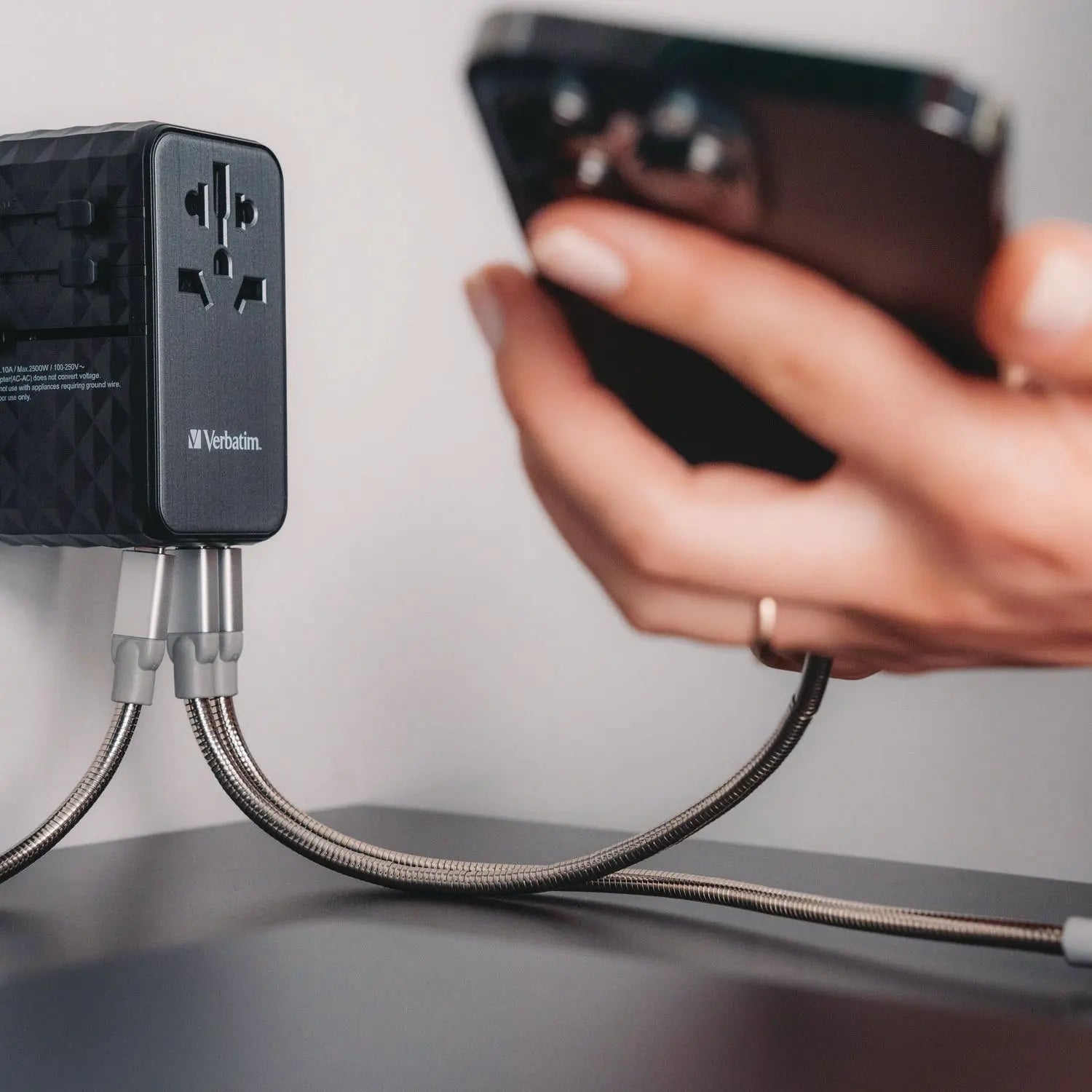 UTA-10 GaN III Universal Travel Adapter, (3) USB-A/(3) USB-C Verbatim® Flipcost