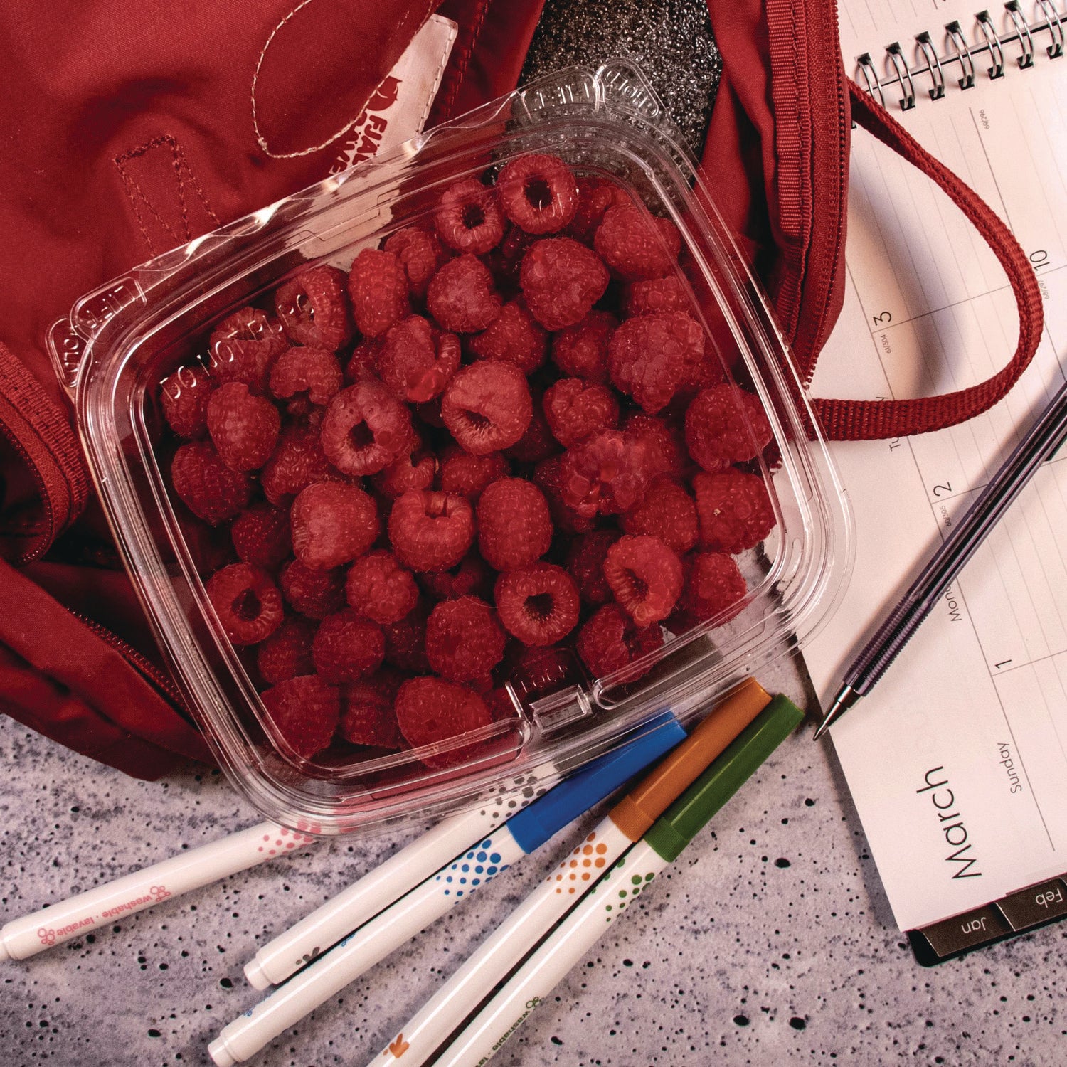 Dart® ClearPac SafeSeal rPET Tamper-Resistant Container, ProPlanet Seal, Flat Lid, 24 oz, Clear, 100/Bag, 2 Bags/Carton