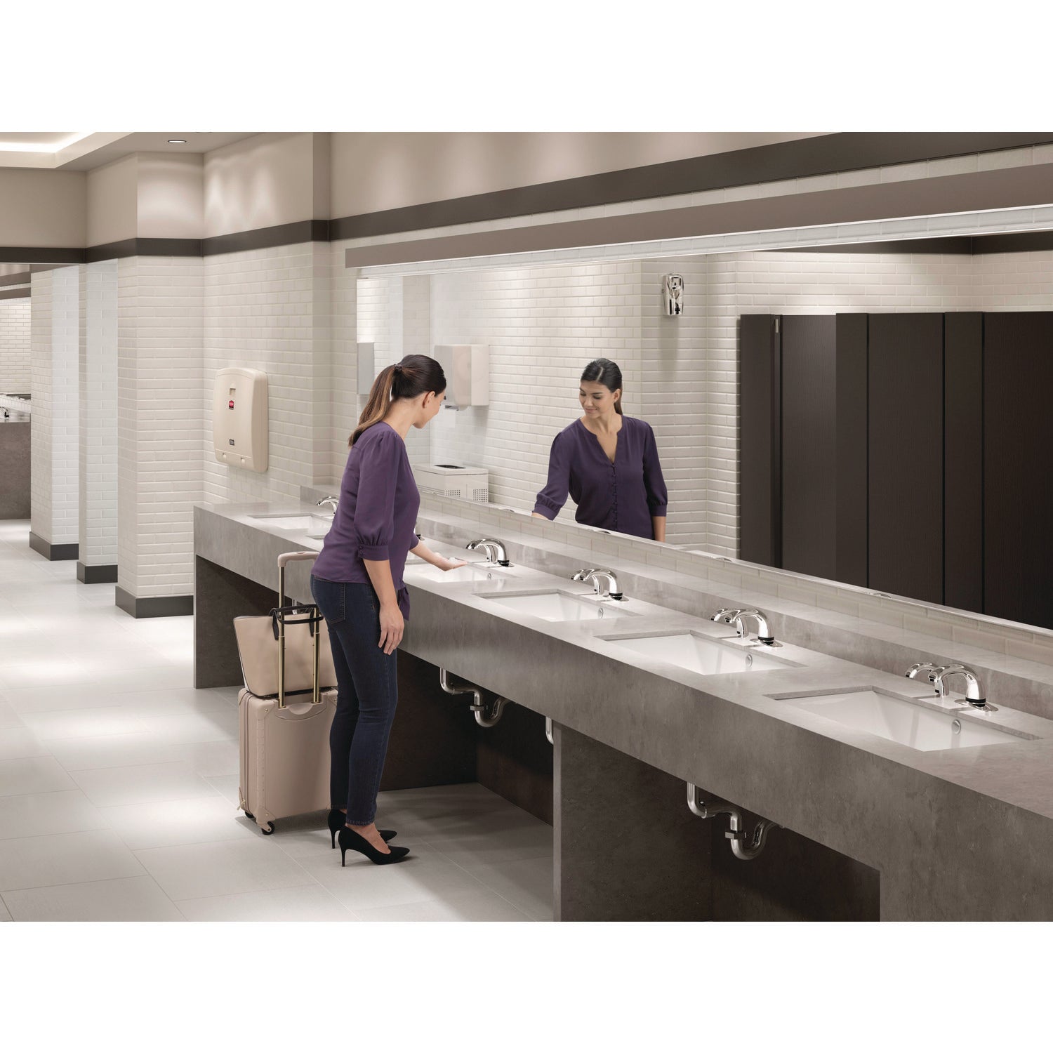 Rubbermaid® Commercial Tc Oneshot Dispenser, 1,600 Ml, 6.8 X 9.8 X 13.8, Polished Chrome/black