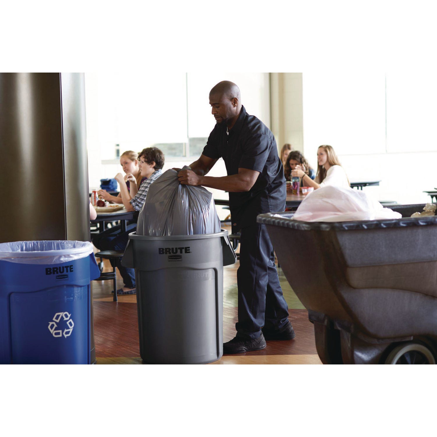 Rubbermaid® Commercial Brute Recycling Container, 32 gal, Polyethylene, Blue