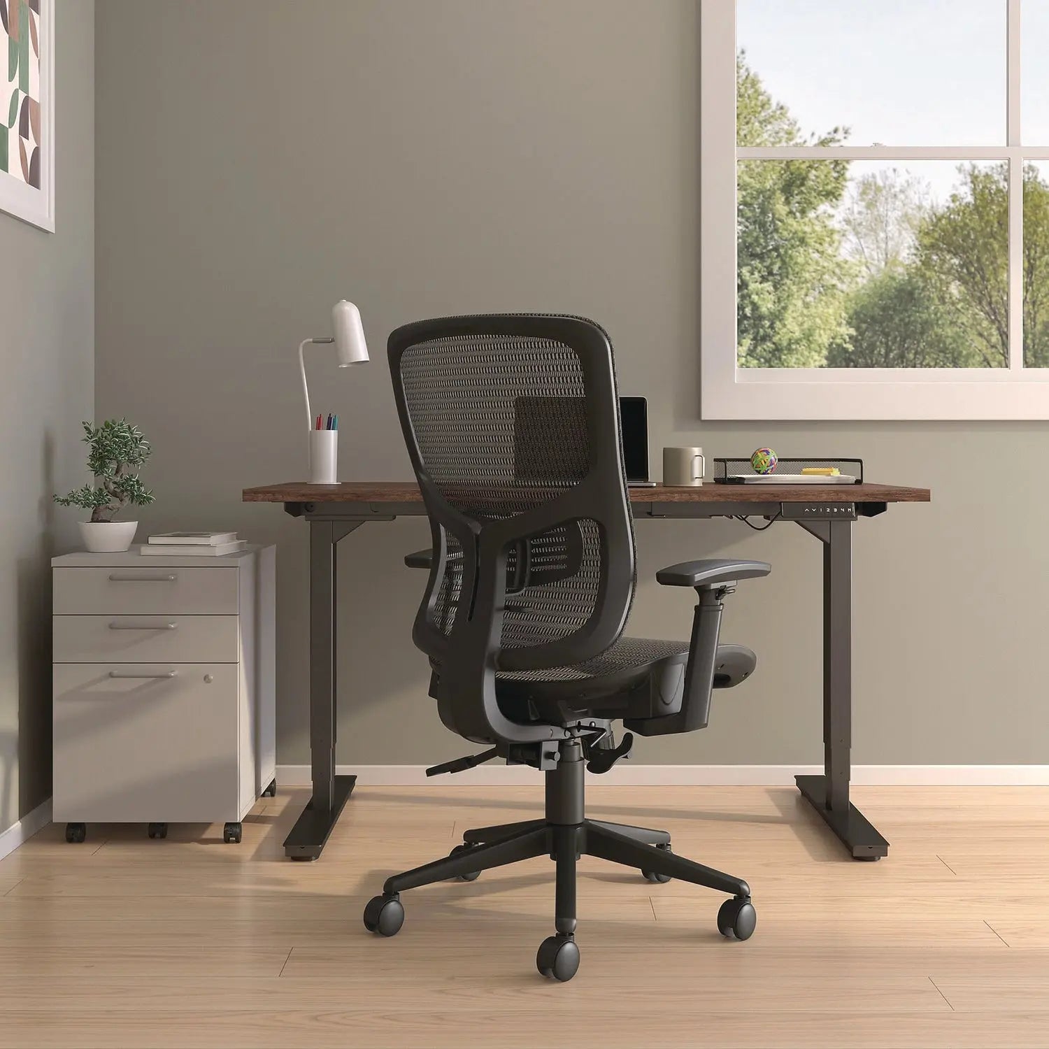 Hollins Ergonomic Mesh Swivel Task Chair, Supports Up to 275 lb, 18.57 to 22.54 Seat Height, Black Seat/Back, Black Base Alera® Flipcost