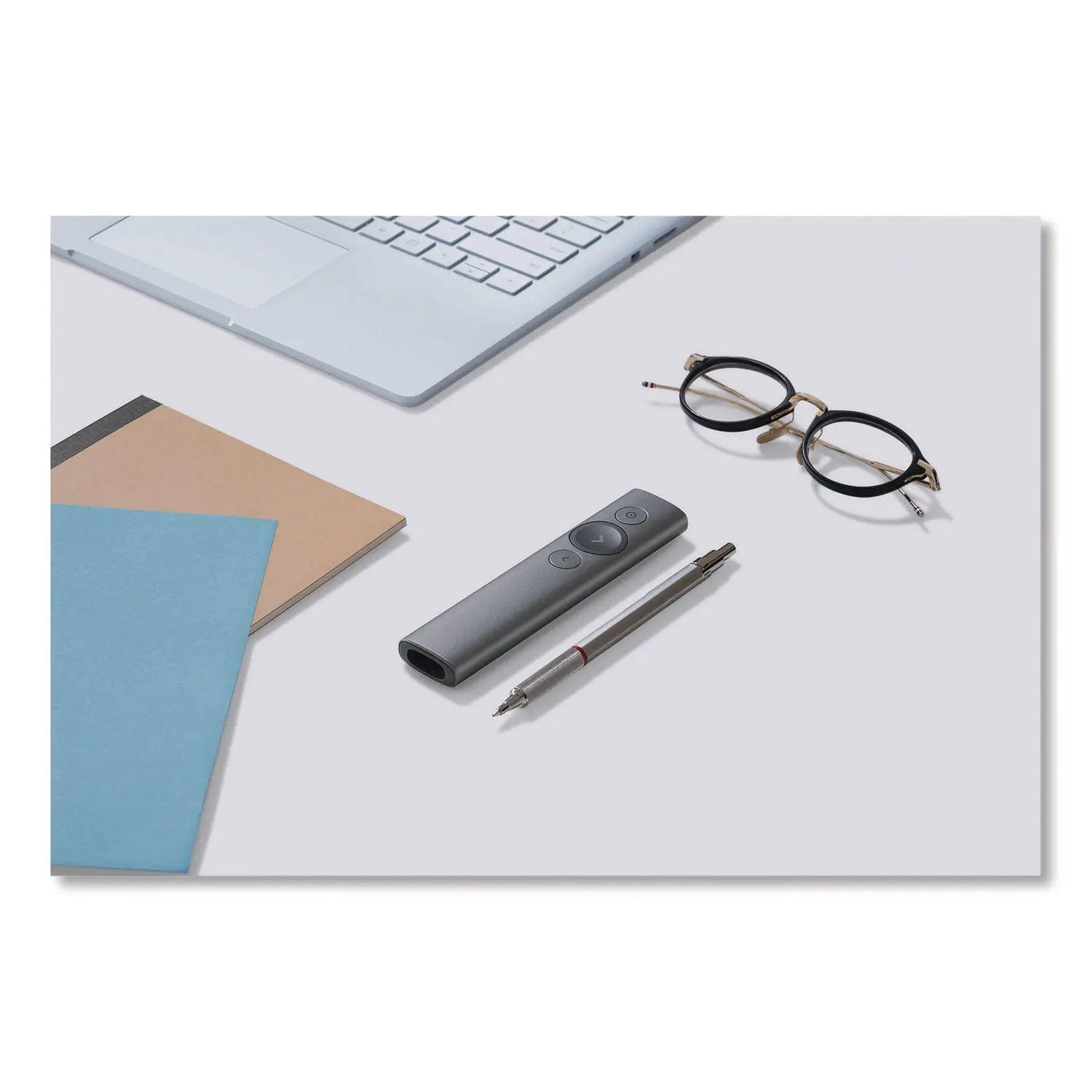 Logitech® Spotlight Presentation Remote, Projects 100 ft, Slate Logitech® Flipcost