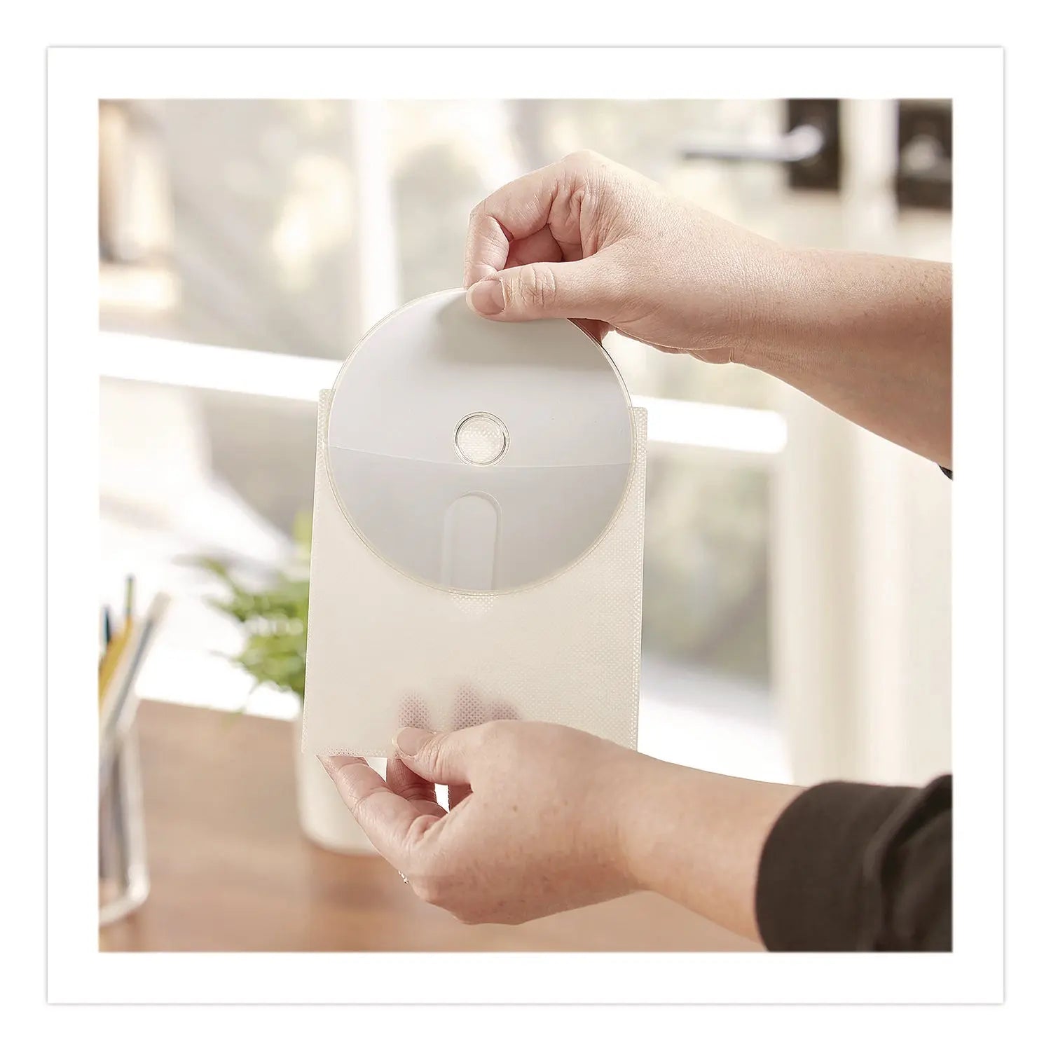 Verbatim® CD/DVD Sleeves, White, 50/Pack Verbatim® Flipcost