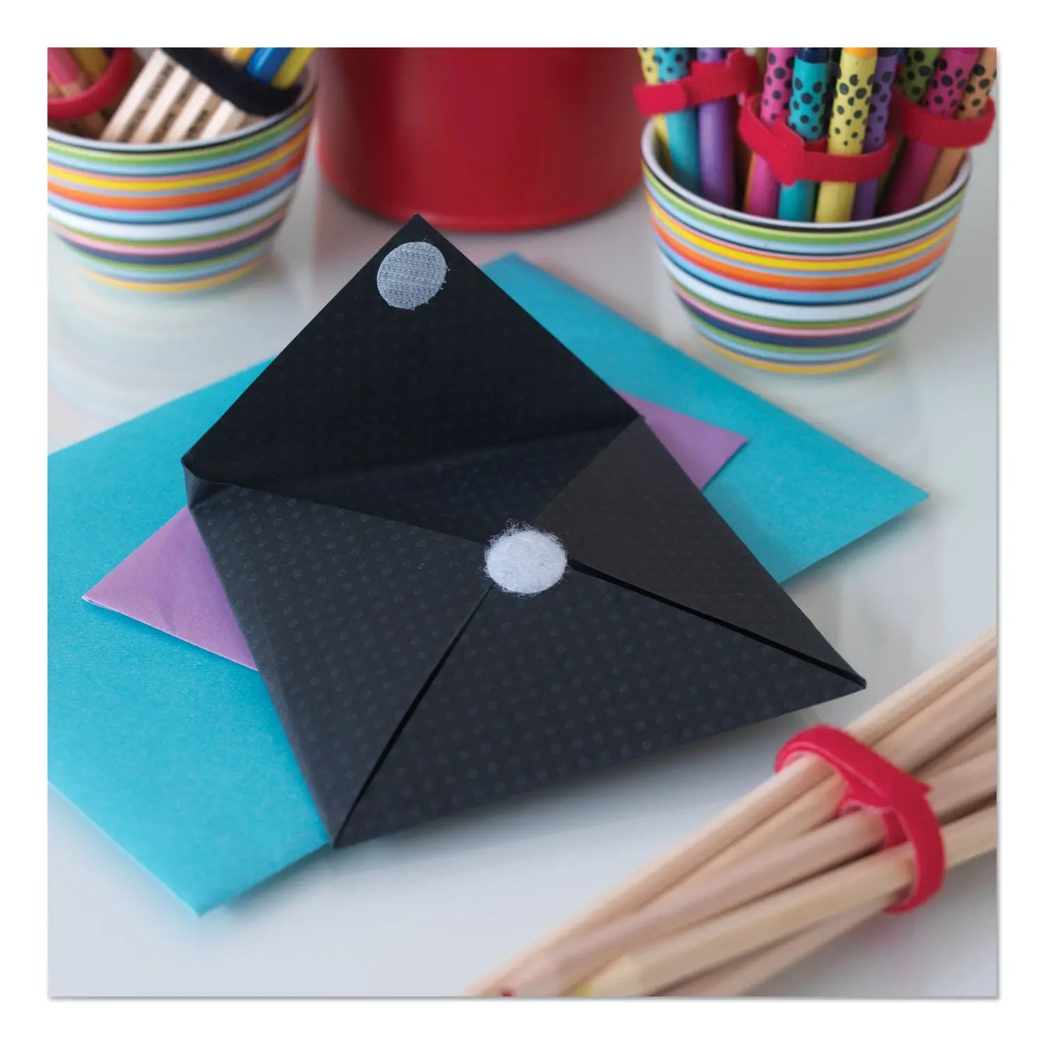 Sticky-Back Fasteners, Removable Adhesive, 0.63" dia, Black, 15/Pack VELCRO® Brand Flipcost