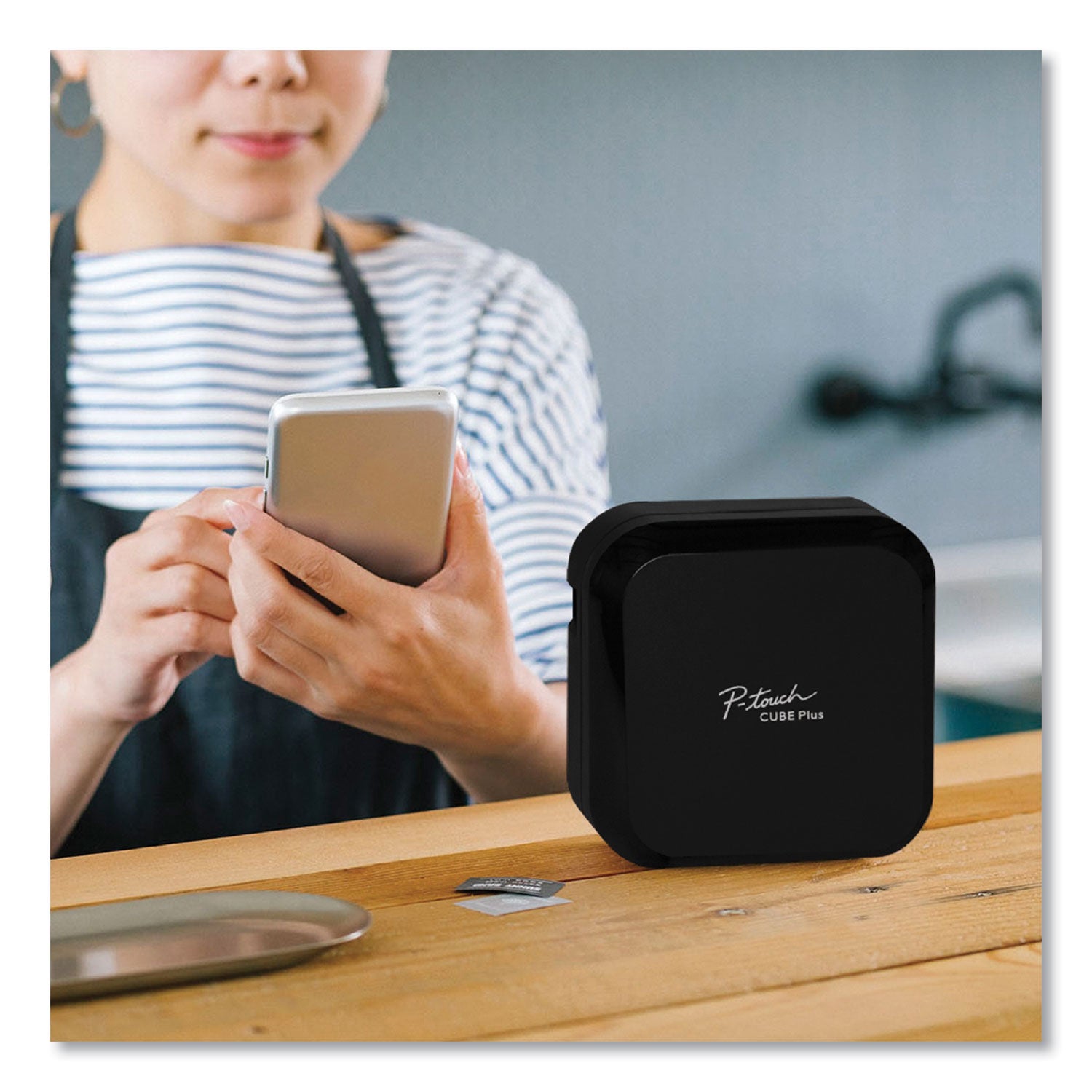 Brother P-Touch® Pt-P710bt Cube Wireless Label Maker, 20 Mm/s Print Speed, 5 X 2.6 X 5