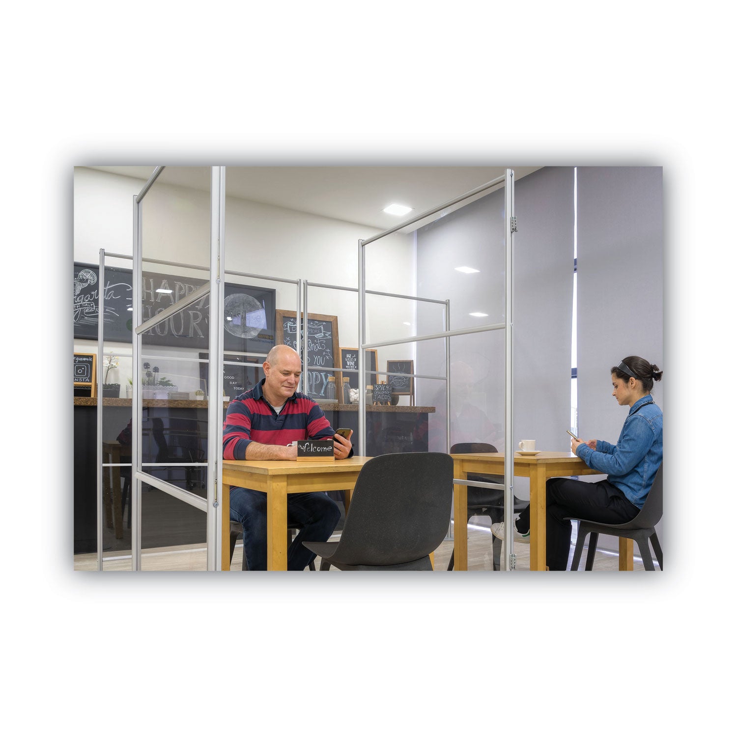 MasterVision® Protector Series Mobile Glass Panel Divider, 49 X 22 X 81, Clear/aluminum