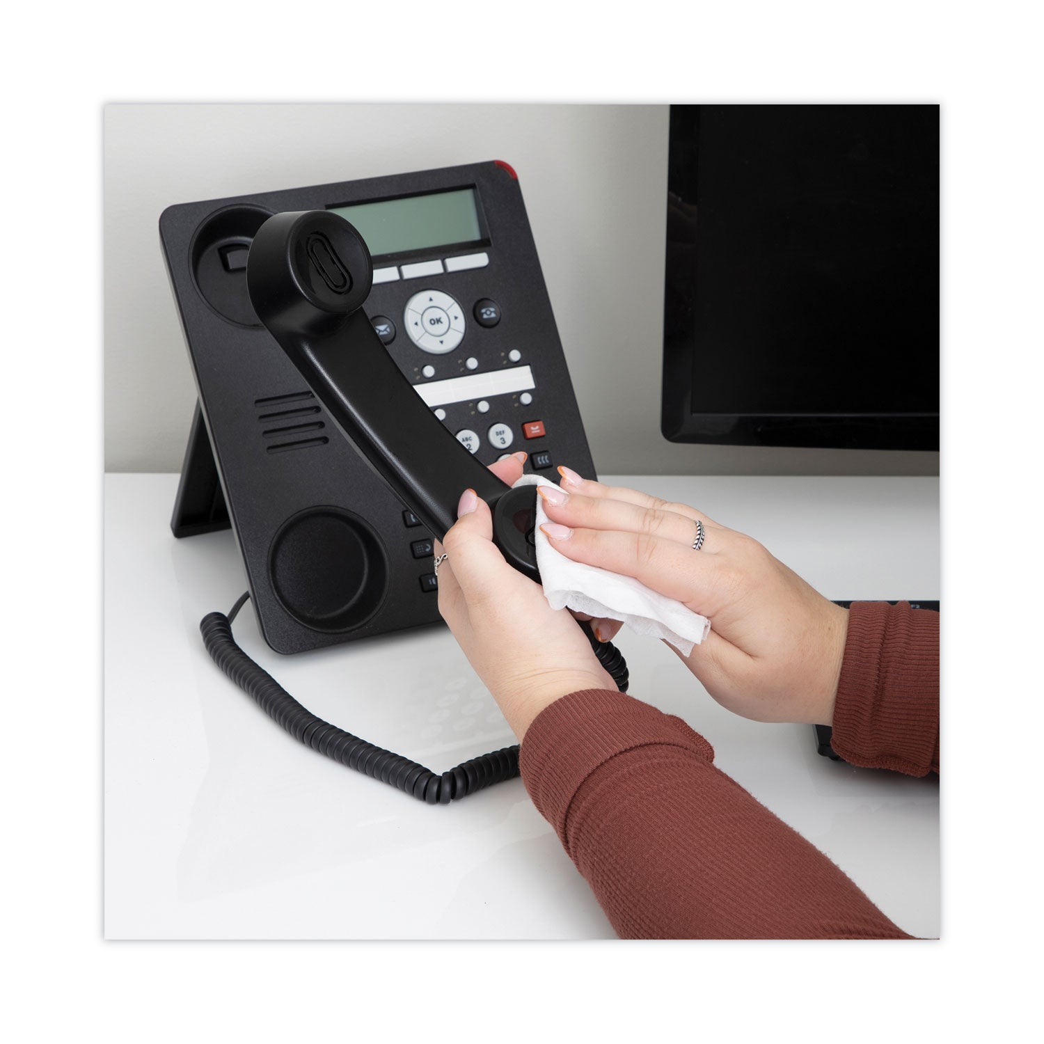 Read Right® PhoneKleen Wet Wipes, Cloth, 5 x 5, 50/Tub