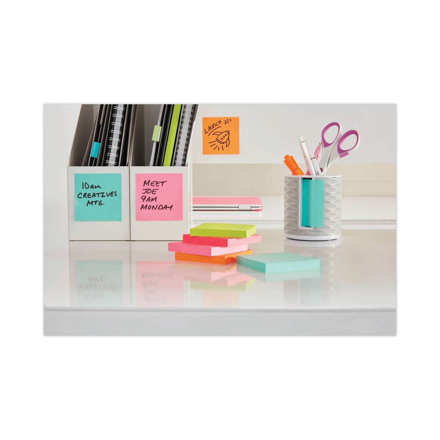 Post-it® Pop-up Notes Super Sticky Vertical Pop-up Note Dispenser, For 3 x 3 Pads, White