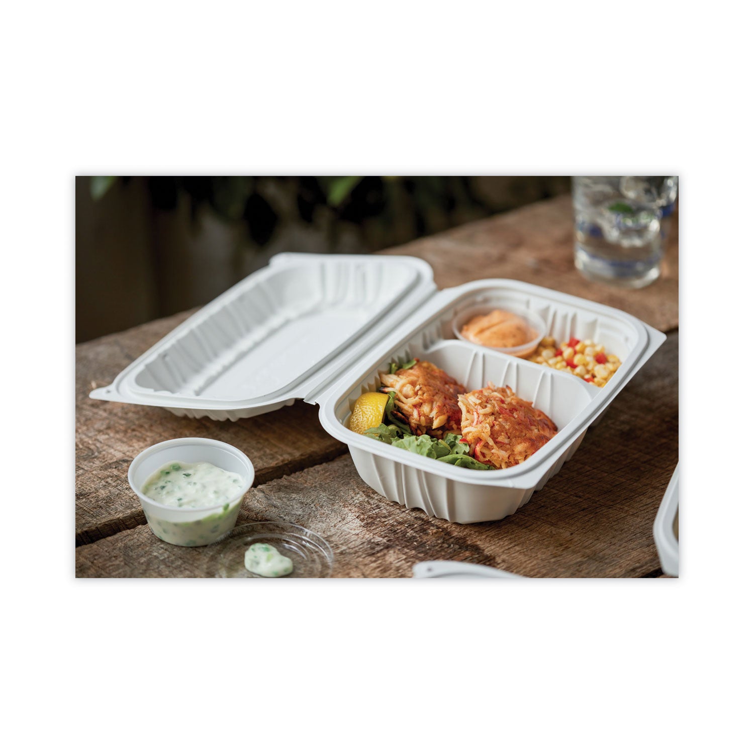 Pactiv Evergreen EarthChoice Vented Microwavable MFPP Hinged Lid Container, 2 Compartments, 9 x 6 x 3.1, White, Plastic, 170/Carton