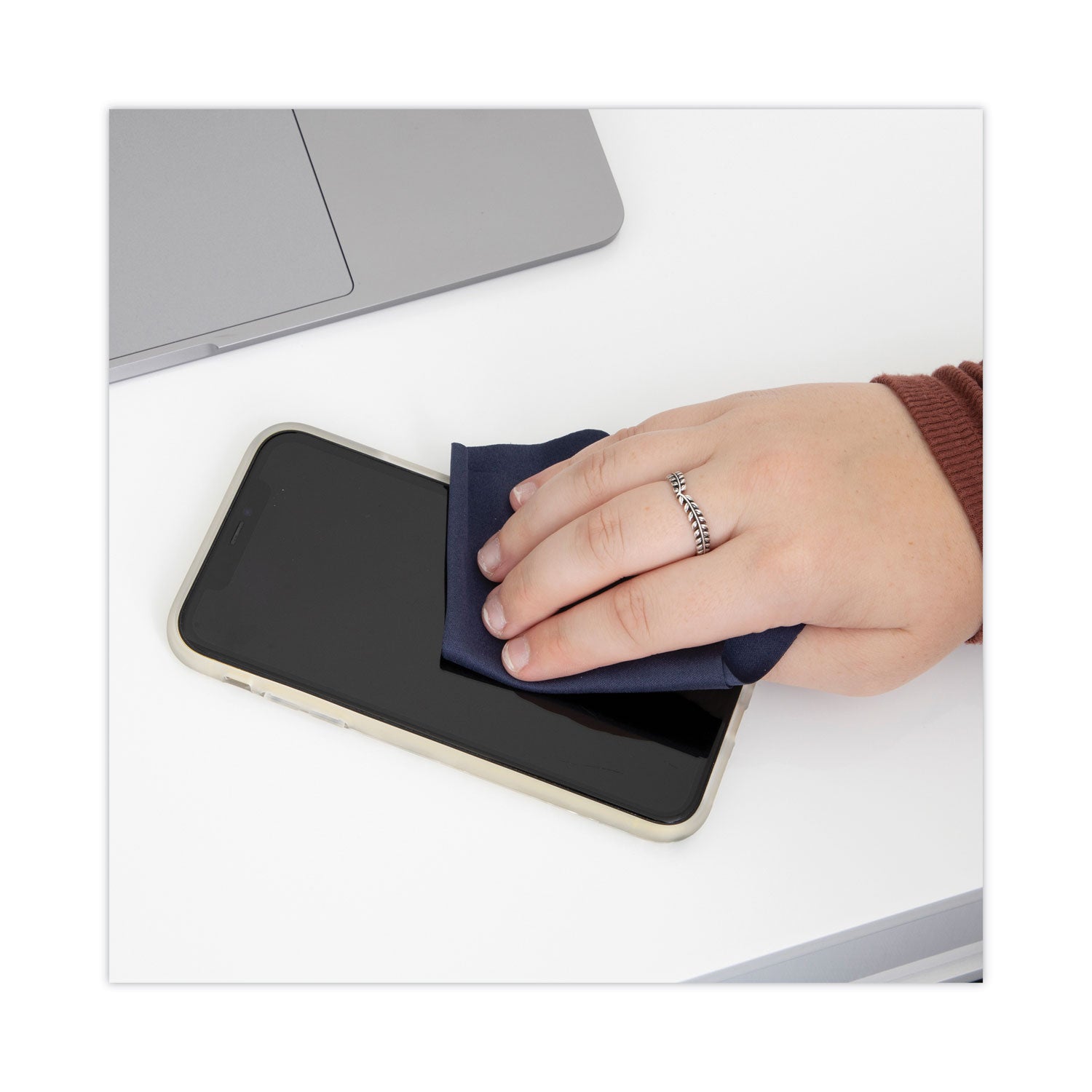 Read Right® AllScreen Cleaning Kit with (1) 6 x 6 Microfiber Cloth, (50) 4 x 5 Individually Wrapped Pre-Saturated Wipes, Unscented, White