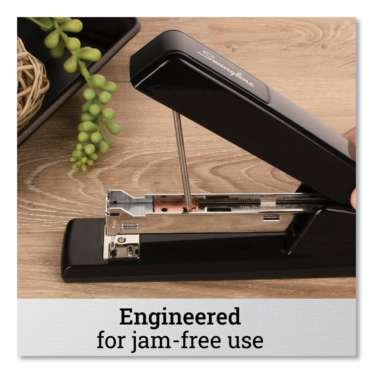 Swingline® 747 Classic Full Strip Stapler, 30-Sheet Capacity, Black