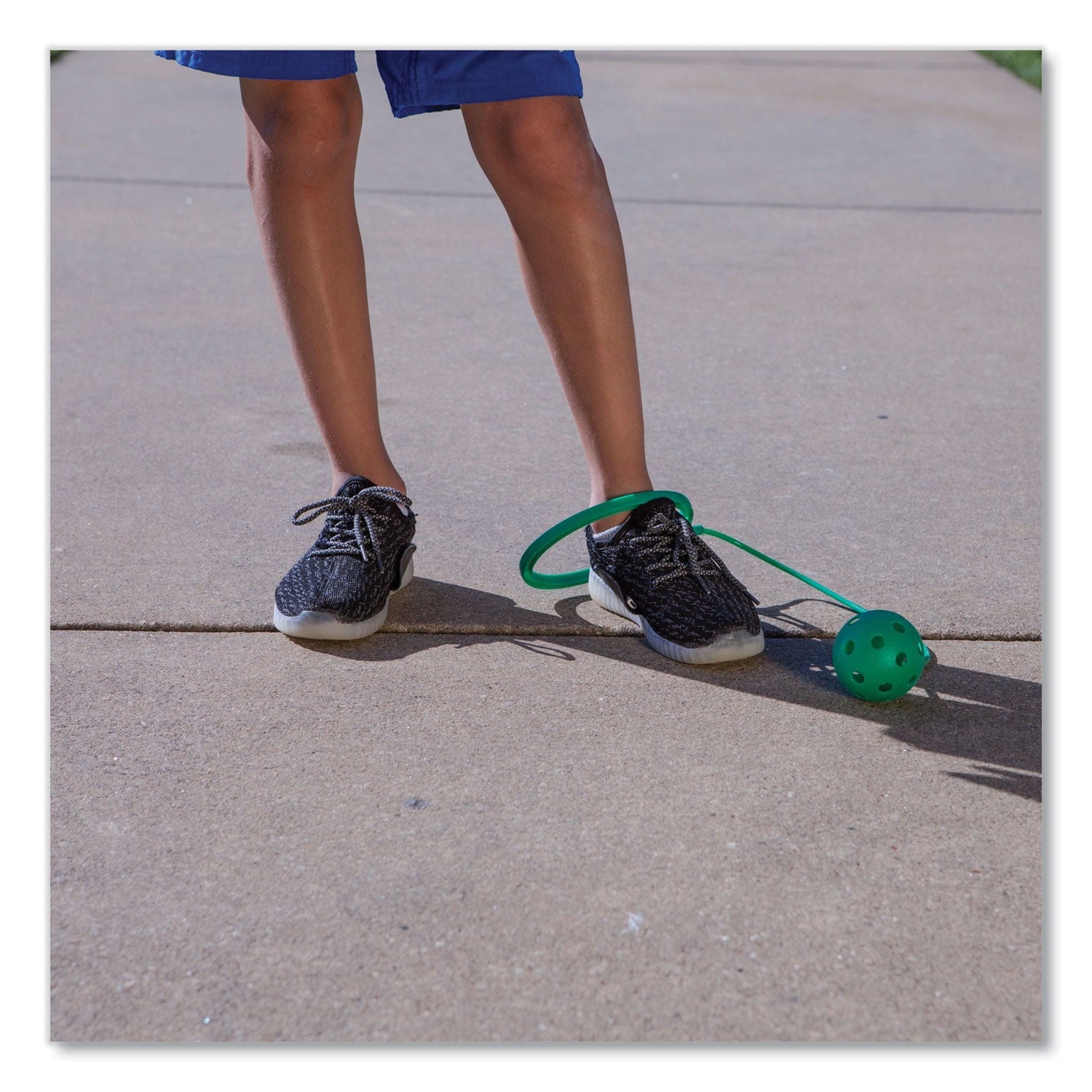 Champion Sports Swing Ball Set, 5.5" Diameter, Assorted Colors, 6/set