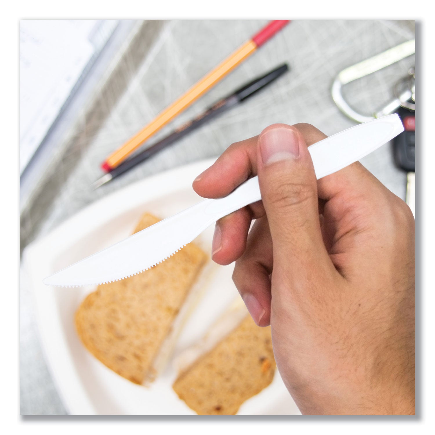 SOLO® Impress Heavyweight Full-Length Polystyrene Cutlery, Knife, Plastic, White, 100/Box, 10 Boxes/Carton