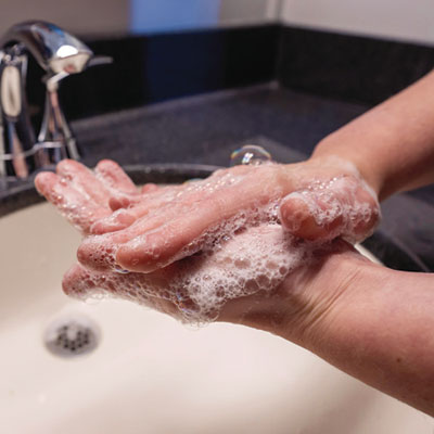 Betco® Pearlized White Lotion Skin Cleanser, Tropical Hibiscus Scent, 1 gal, 4/Carton